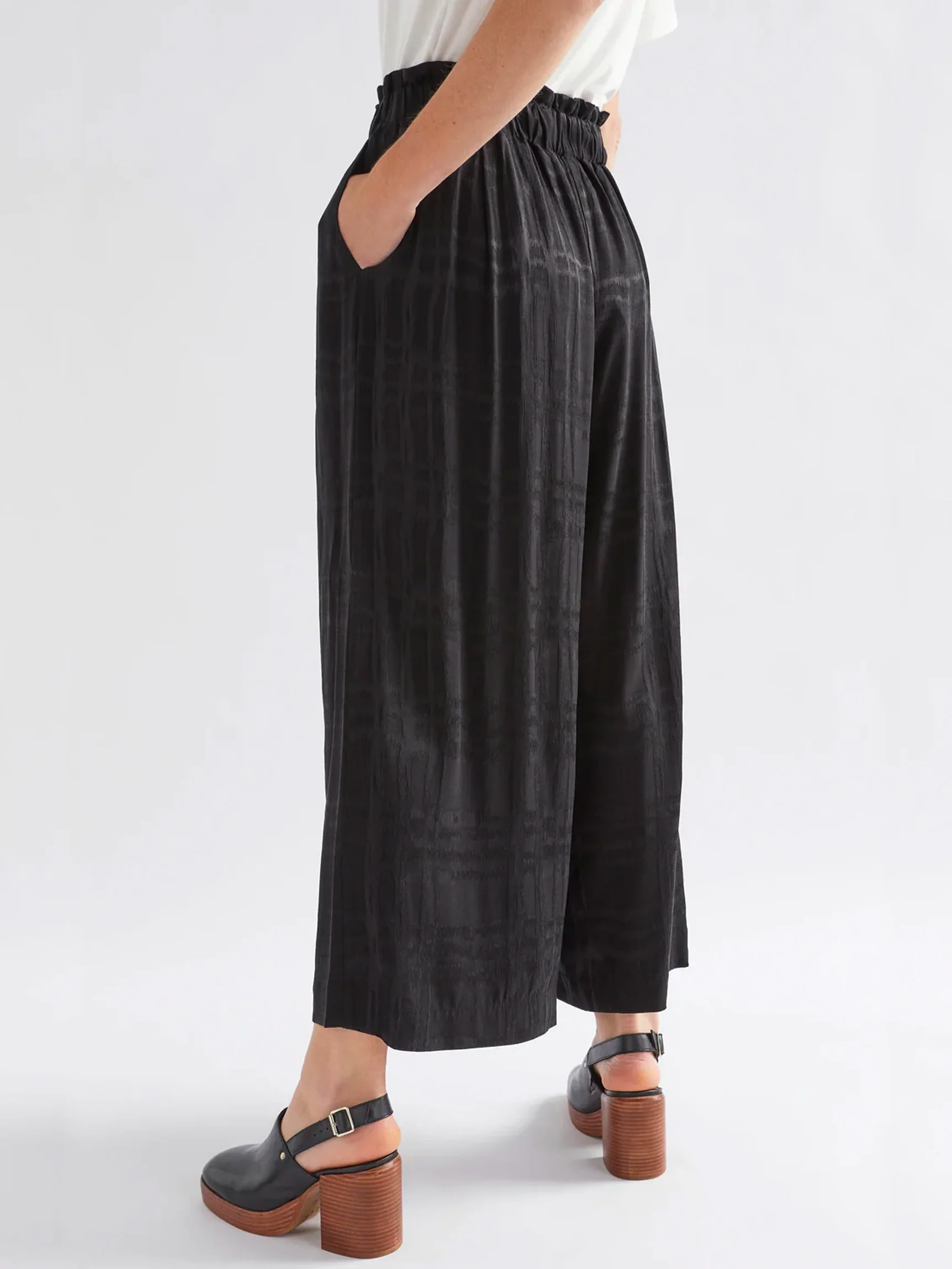Linur Pant in Black Check