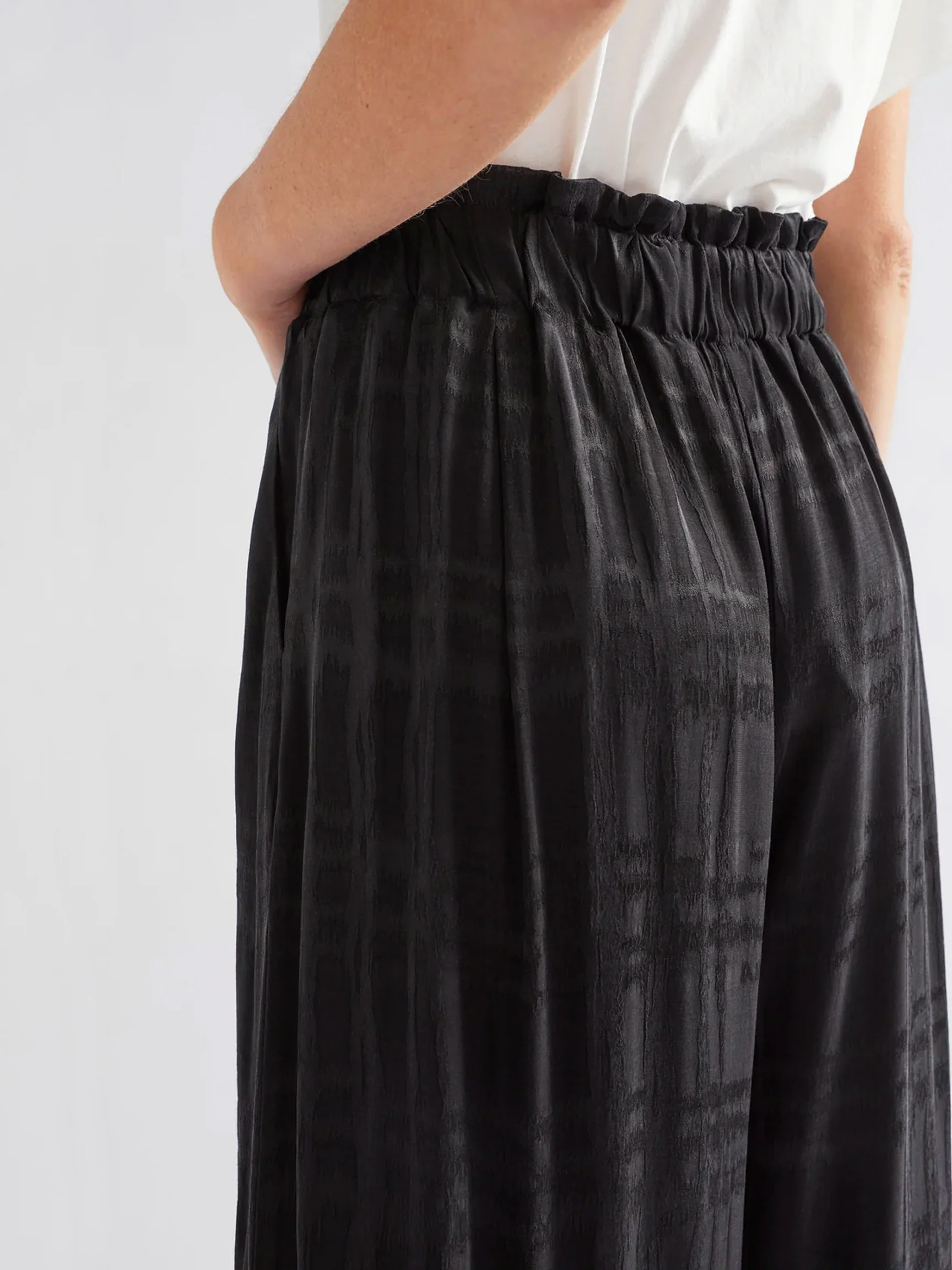Linur Pant in Black Check