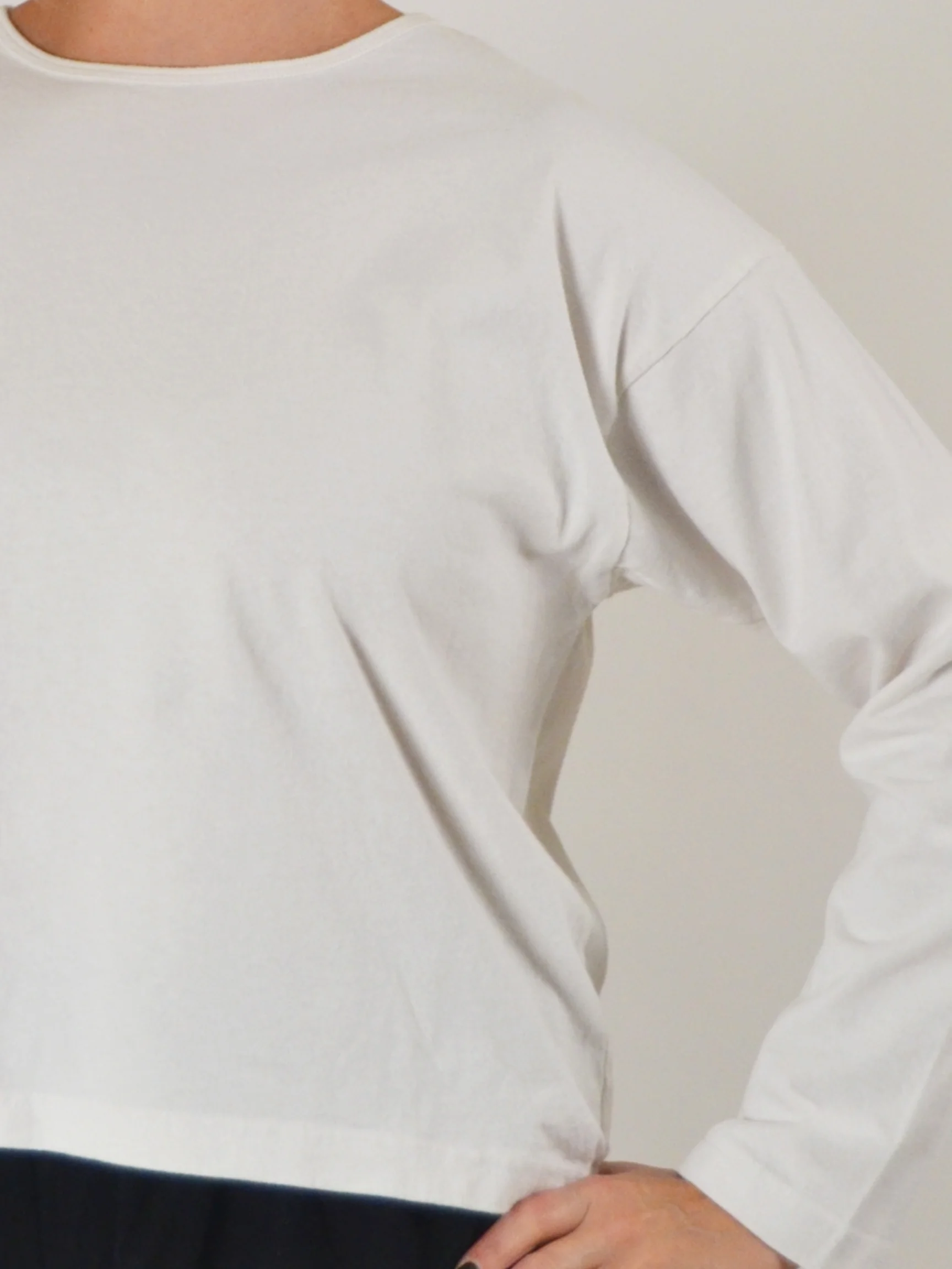 Long Sleeve Crop Crew Shirt in Cream