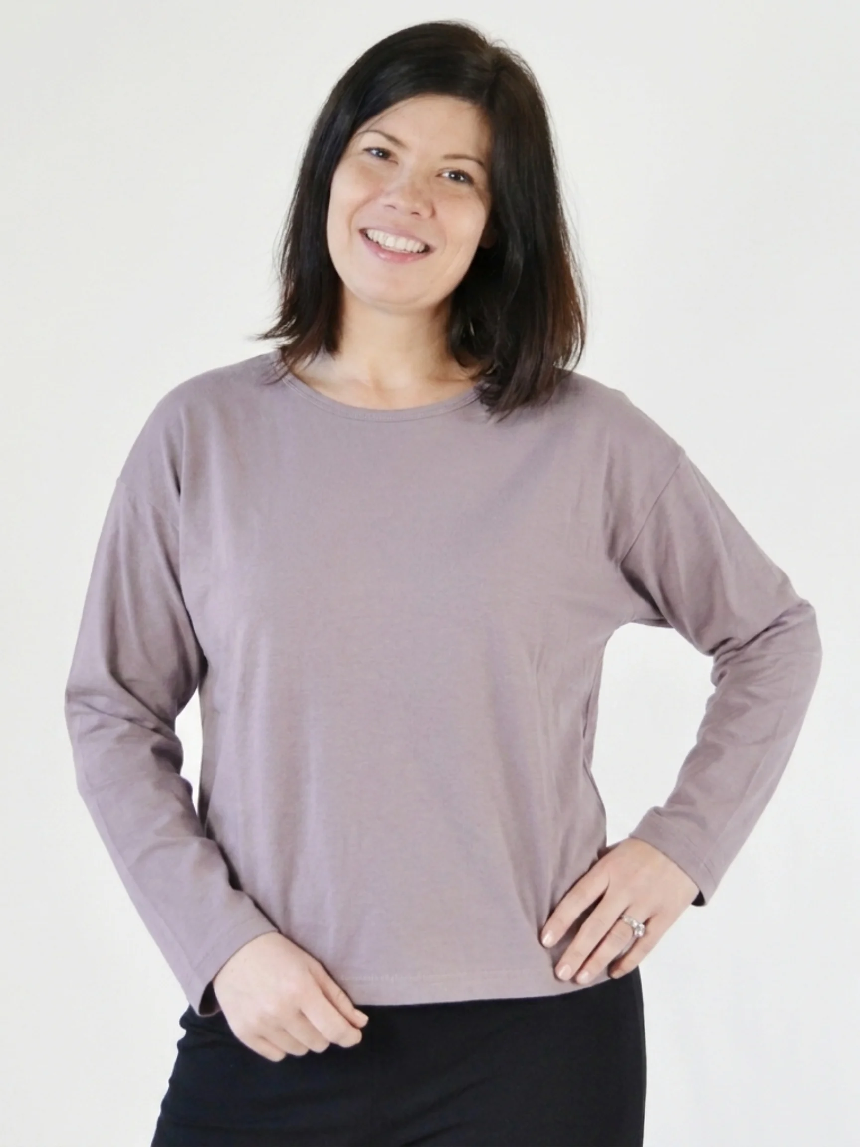 Long Sleeve Crop Crew Shirt in Iberis