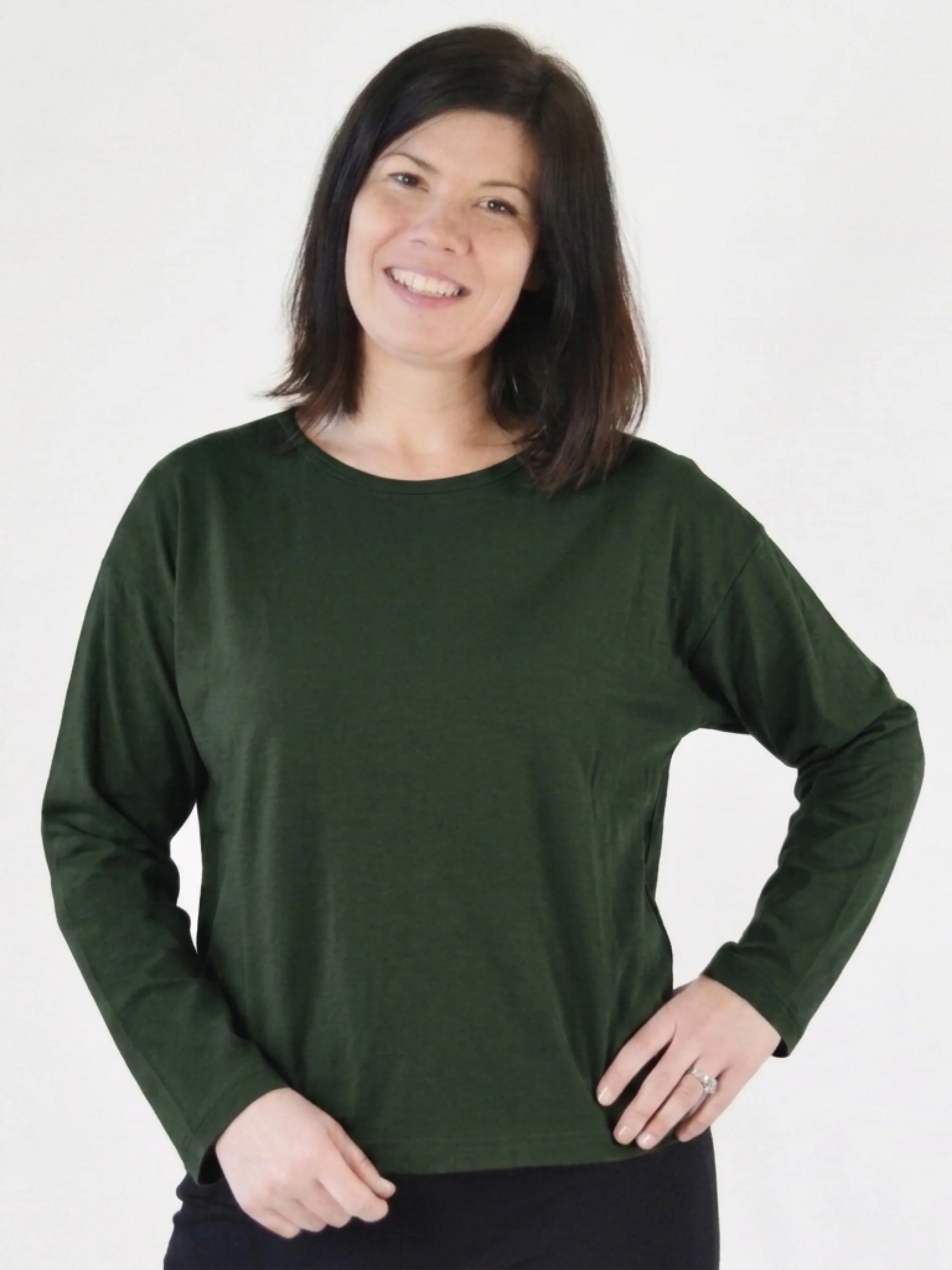 Long Sleeve Crop Crew Shirt in Peppercorn