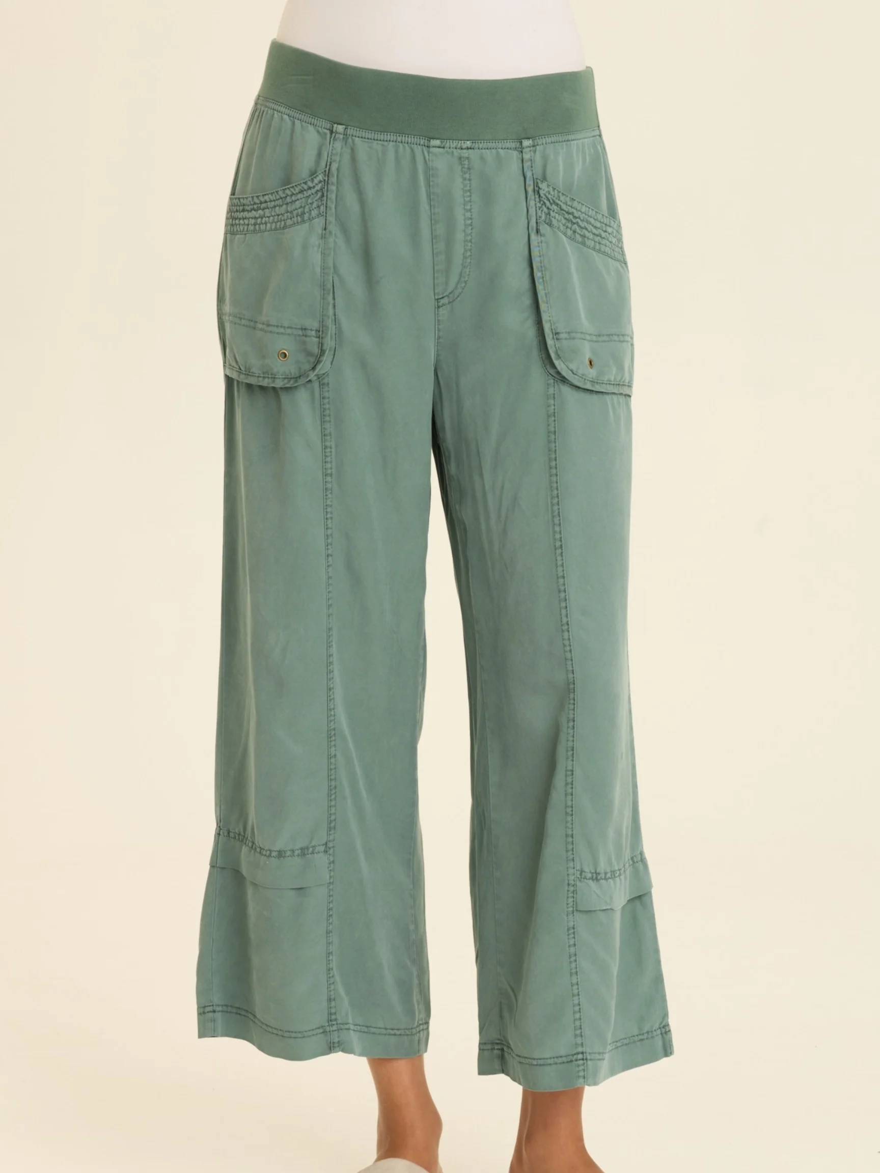 Mallis Gaucho in Ocean Storm