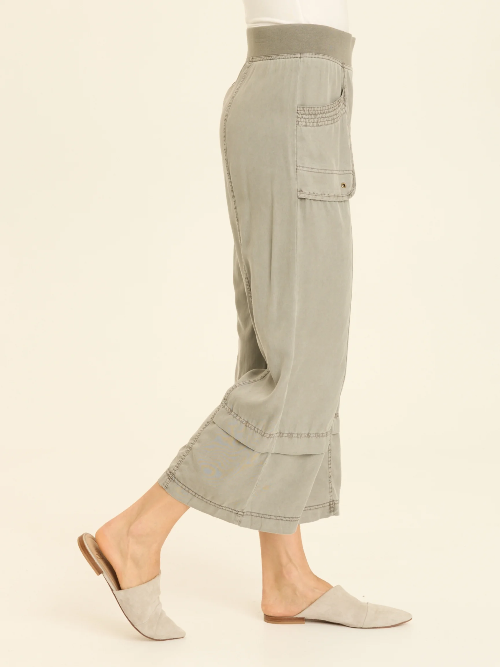 Mallis Gaucho in Magnetic Grey