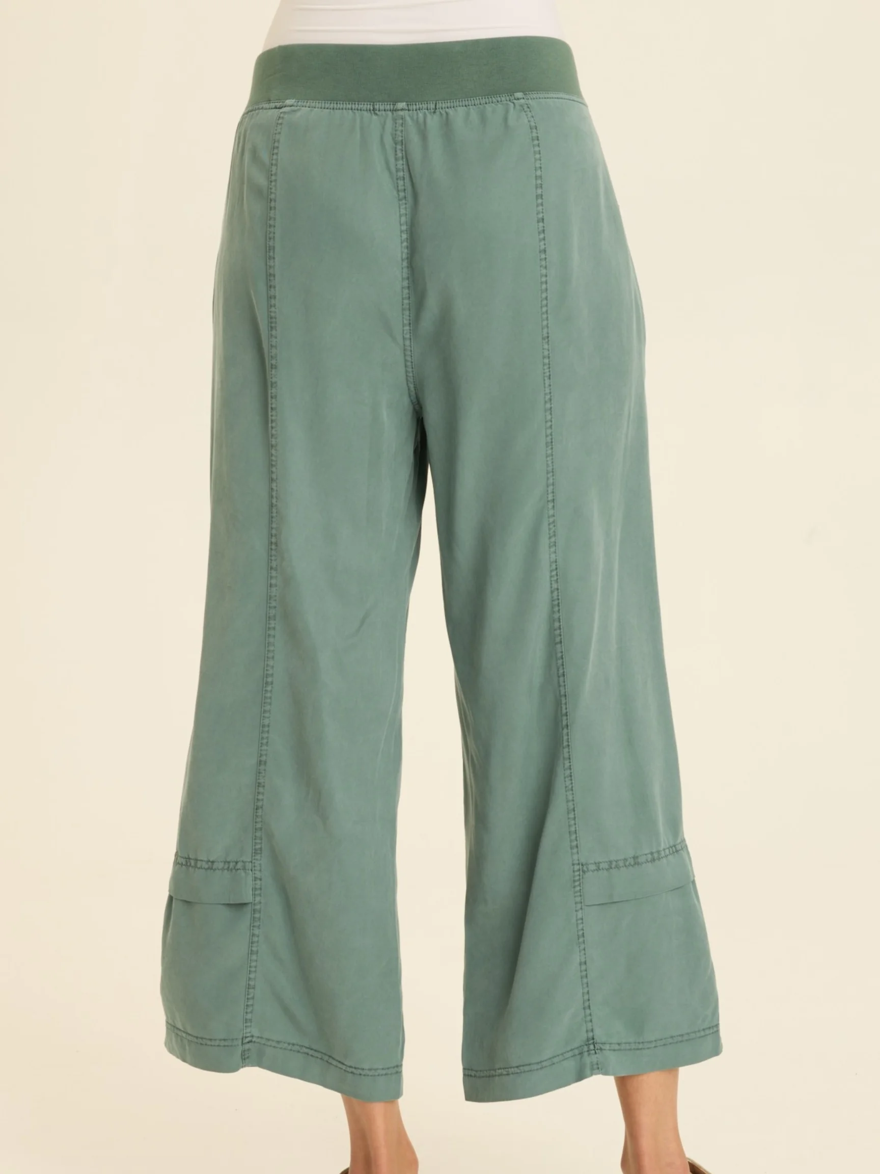 Mallis Gaucho in Ocean Storm