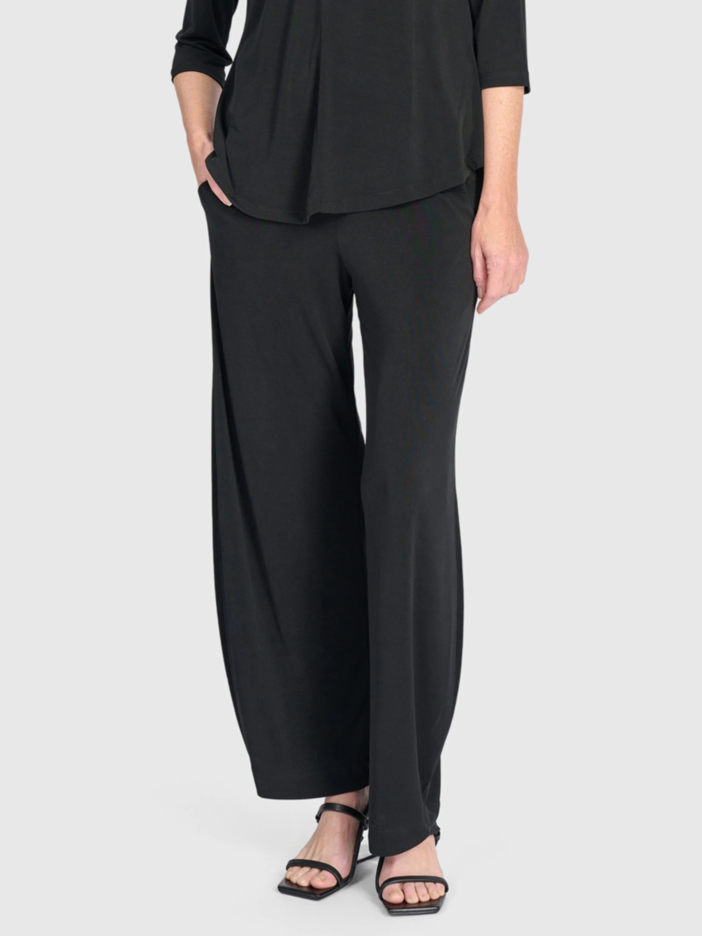 Matte Jersey Flow Pants in Black