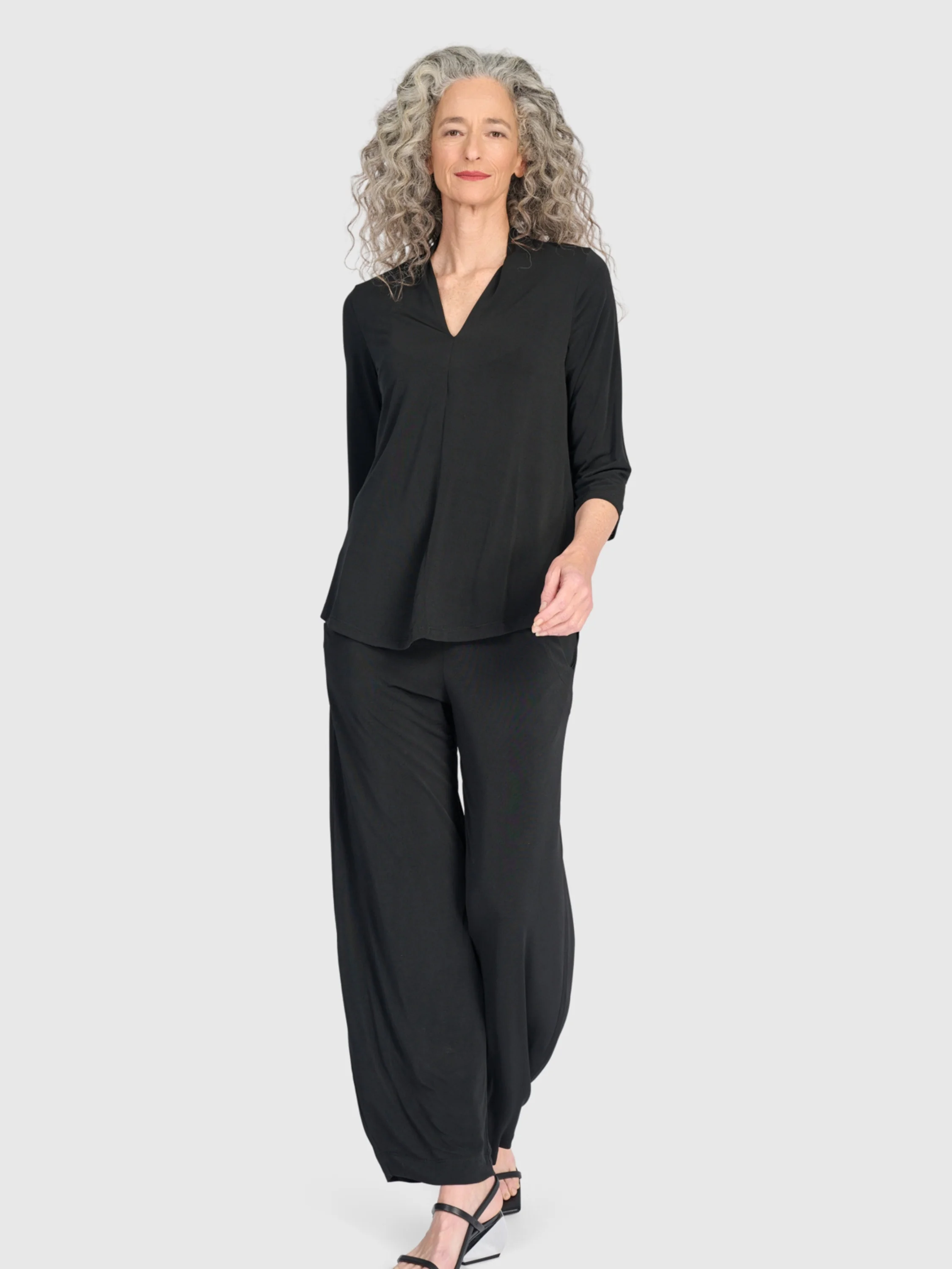 Matte Jersey V-Neck Top in Black