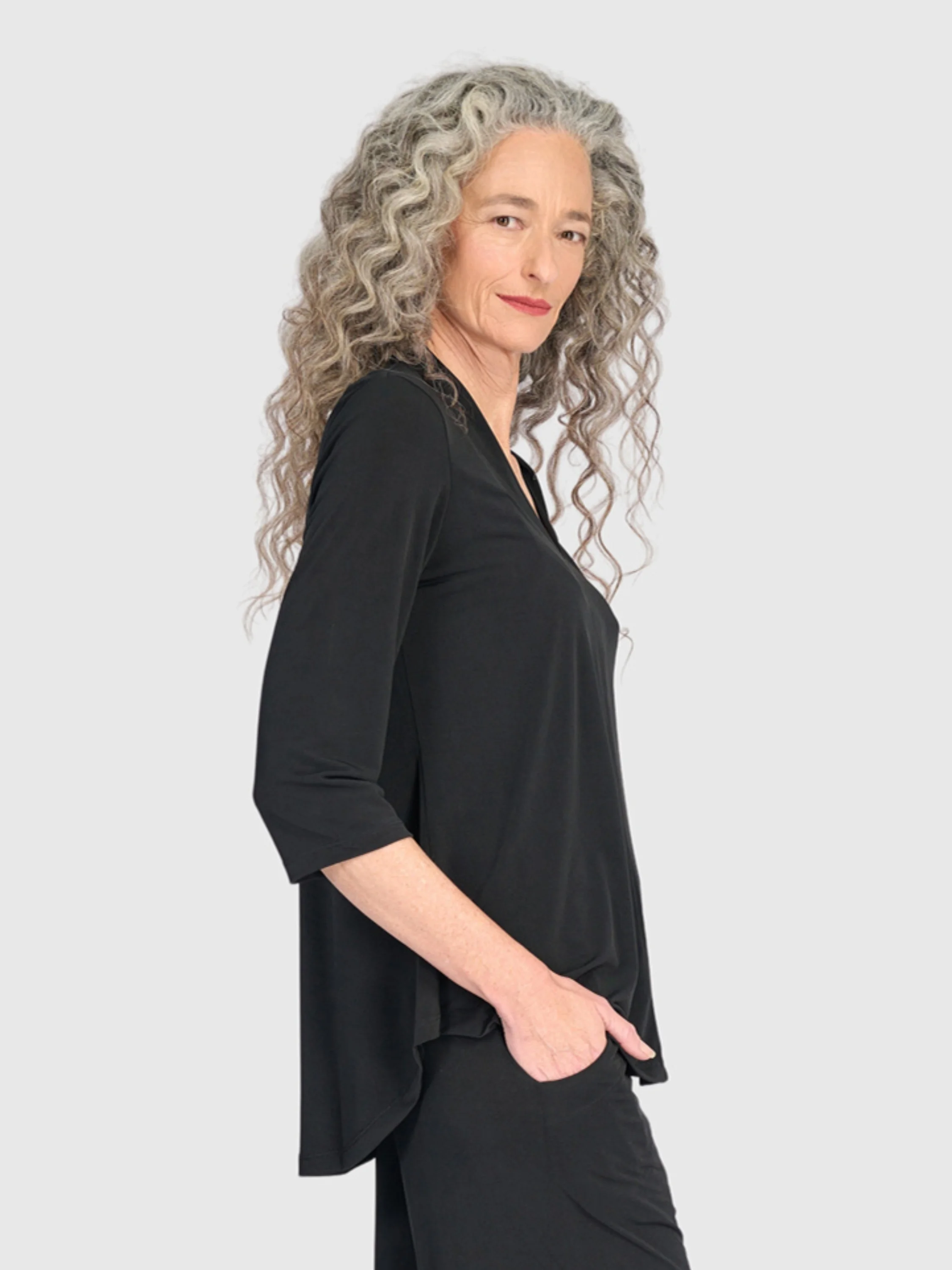Matte Jersey V-Neck Top in Black