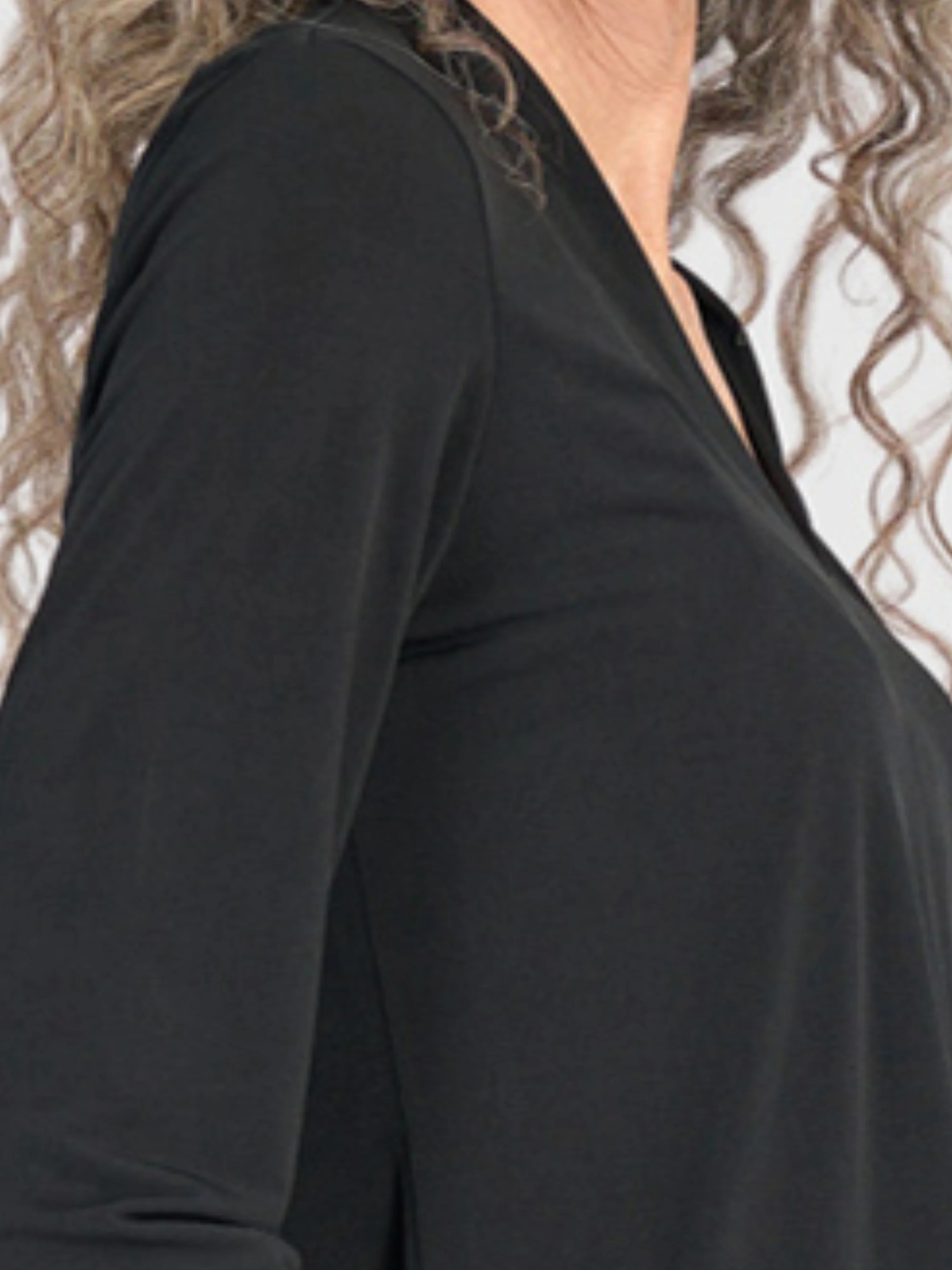 Matte Jersey V-Neck Top in Black