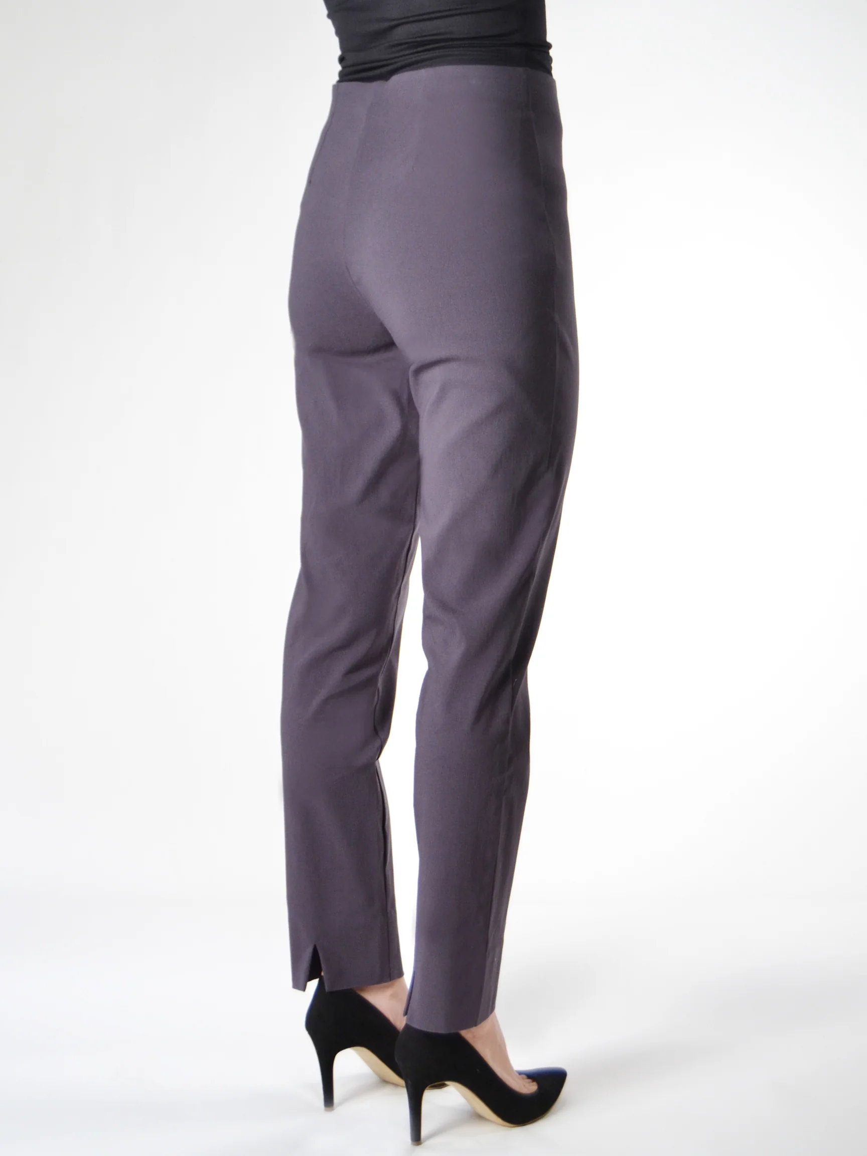 Milo Pant in Dark Grey