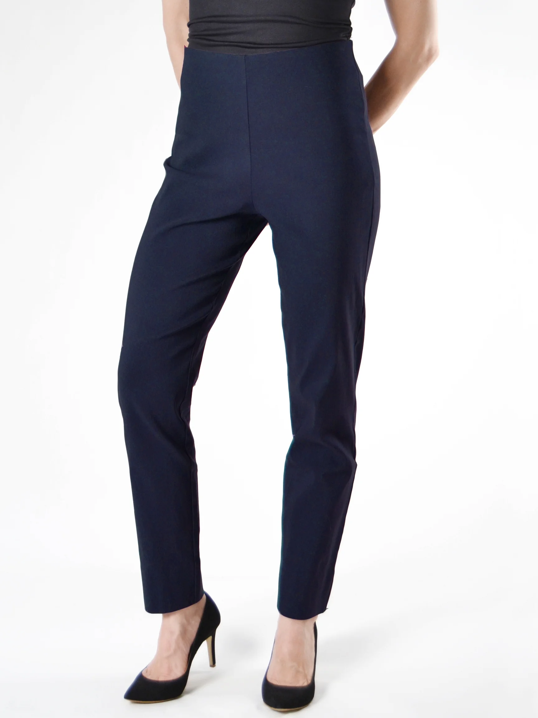 Milo Pant in Navy