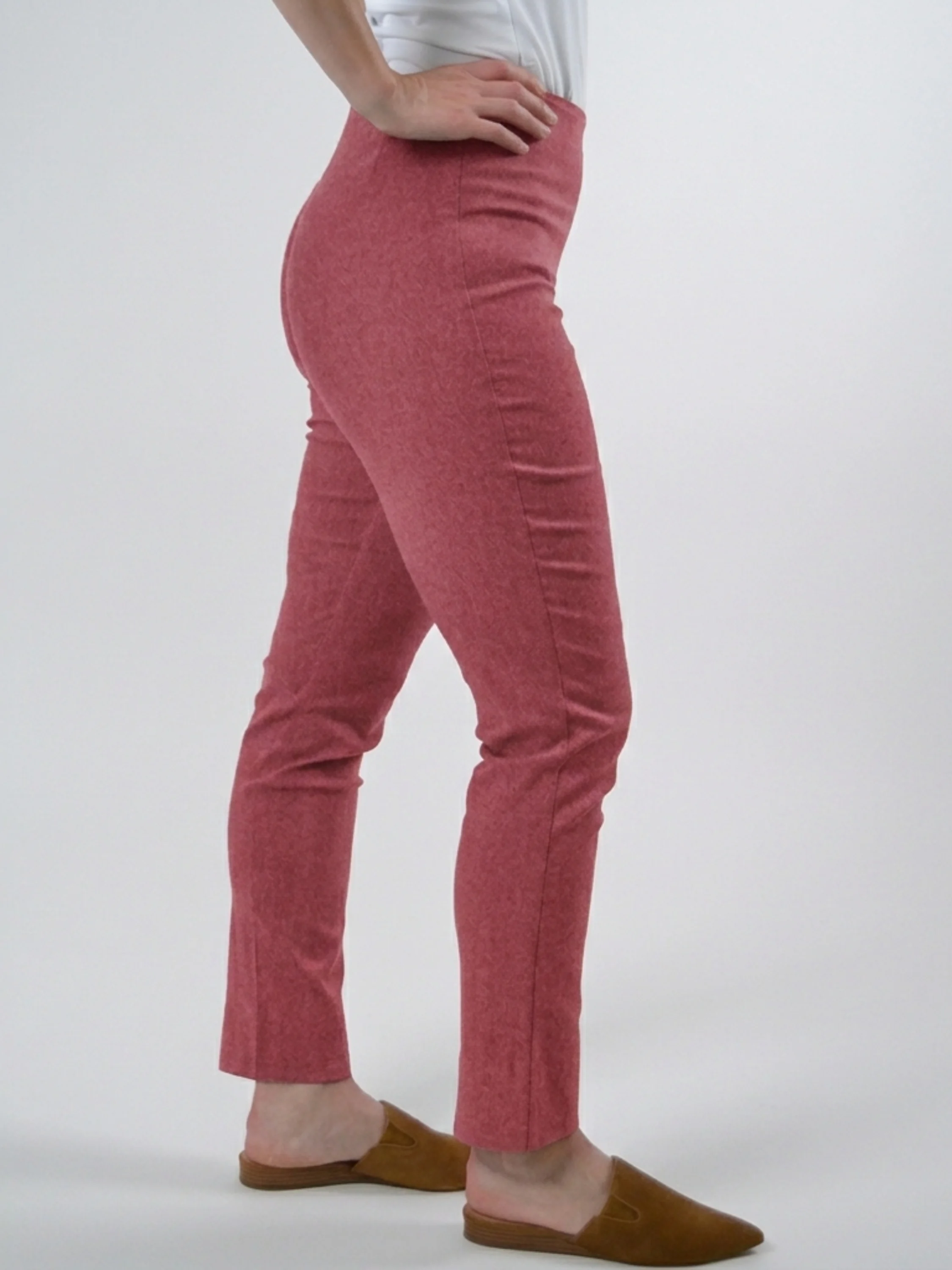 Milo Pant in Rose