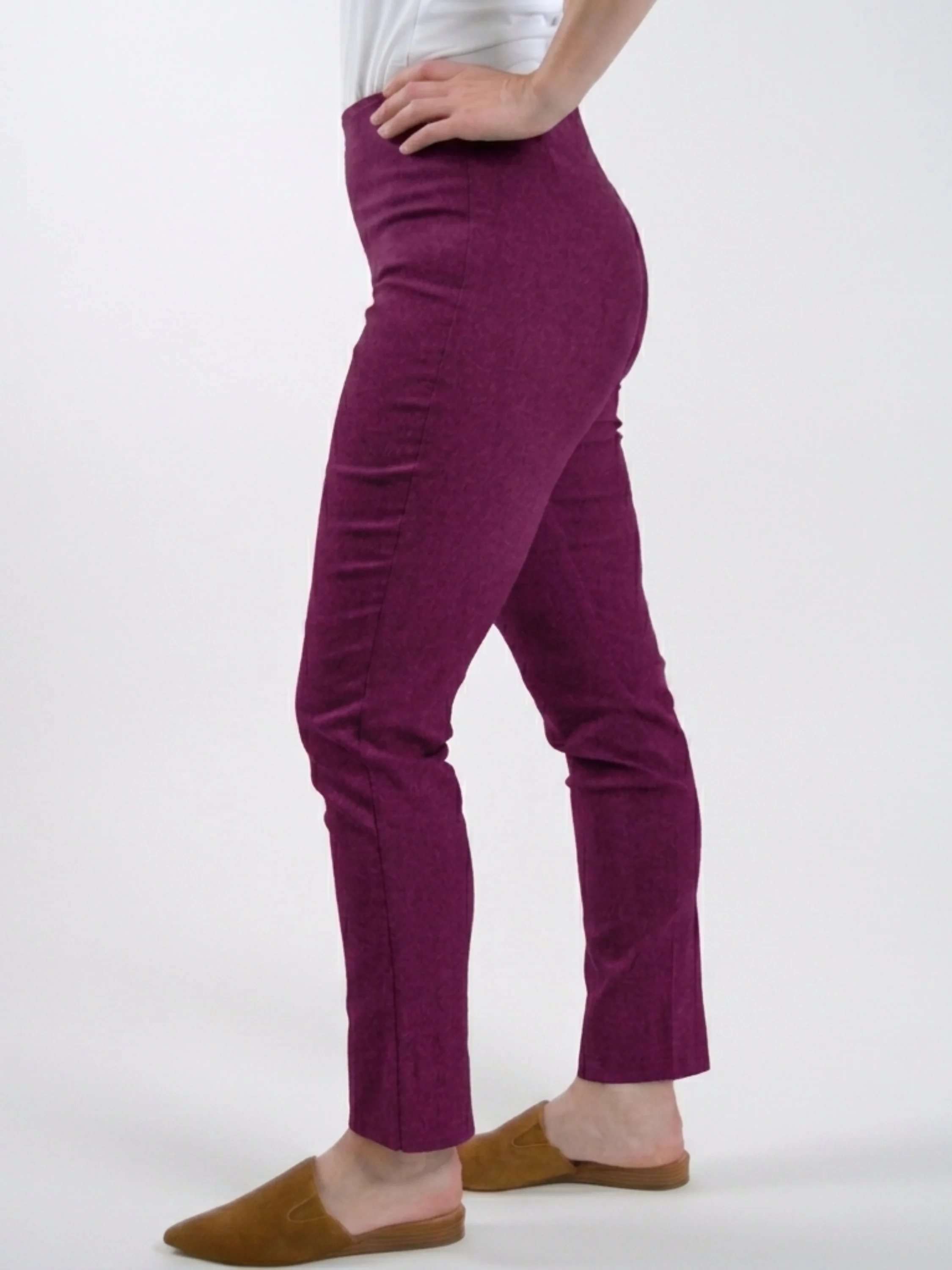 Milo Pant in Berry