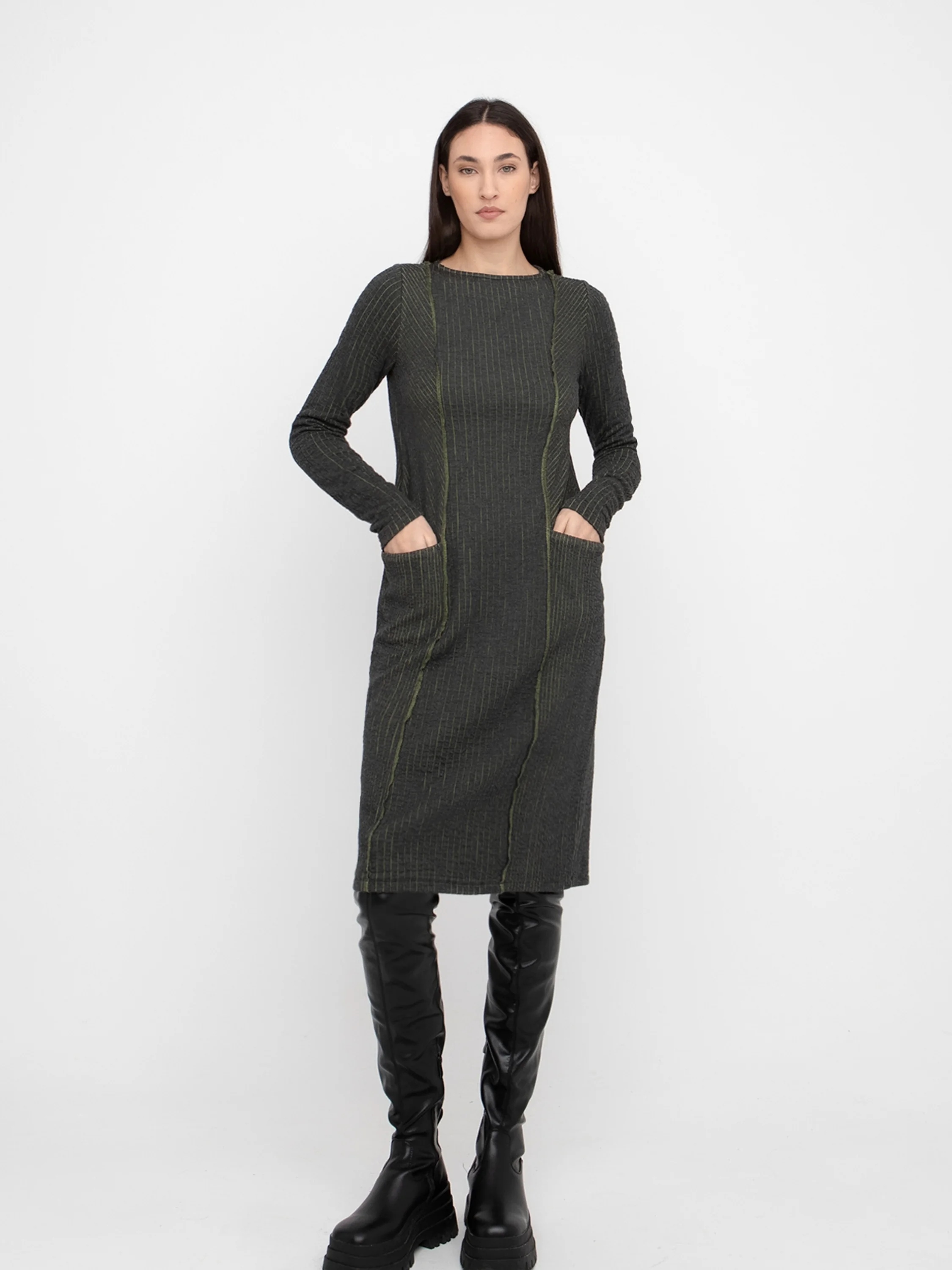 Mira Seam Pocket Dress in Grey/Green