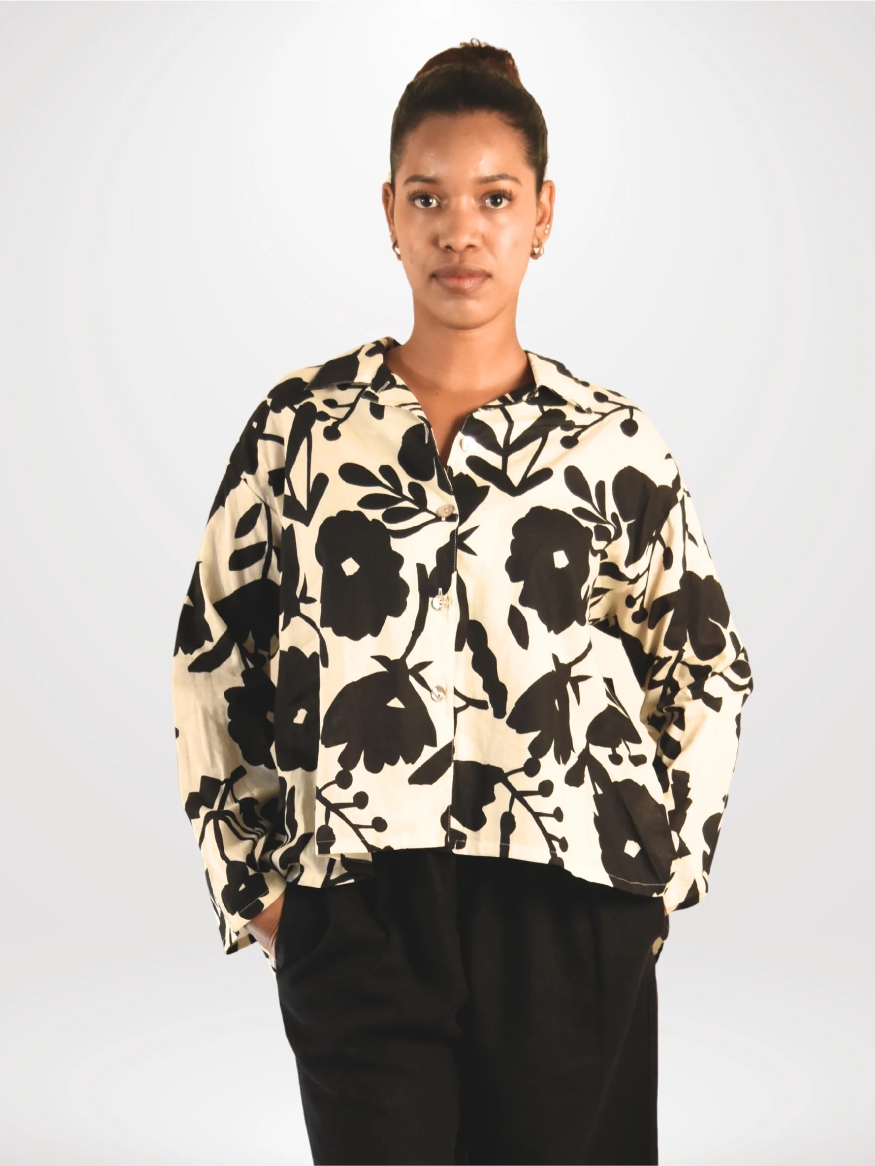 Miriam Shirt in Avorio/Nero