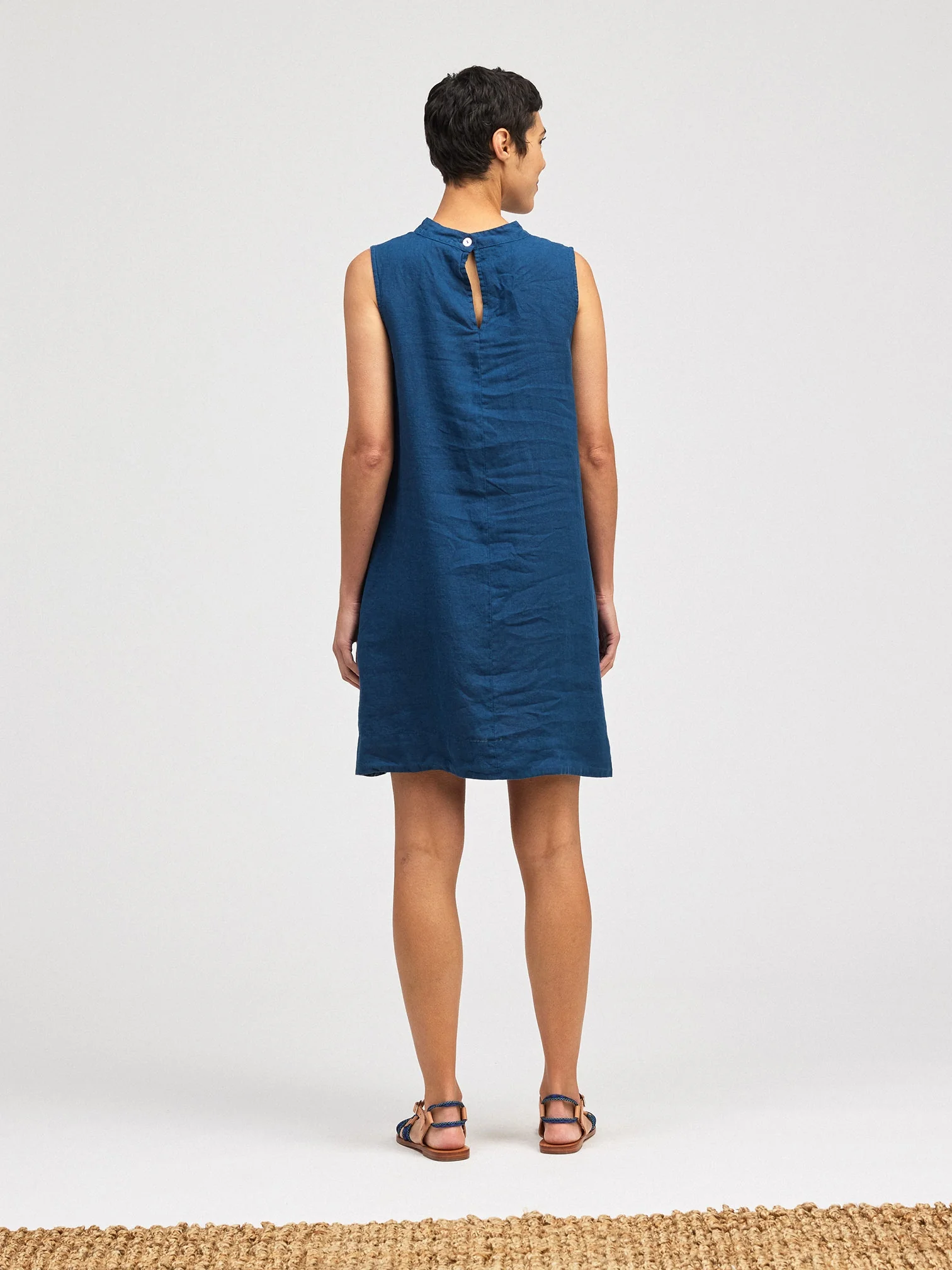 Mock Neck Shift in Naval