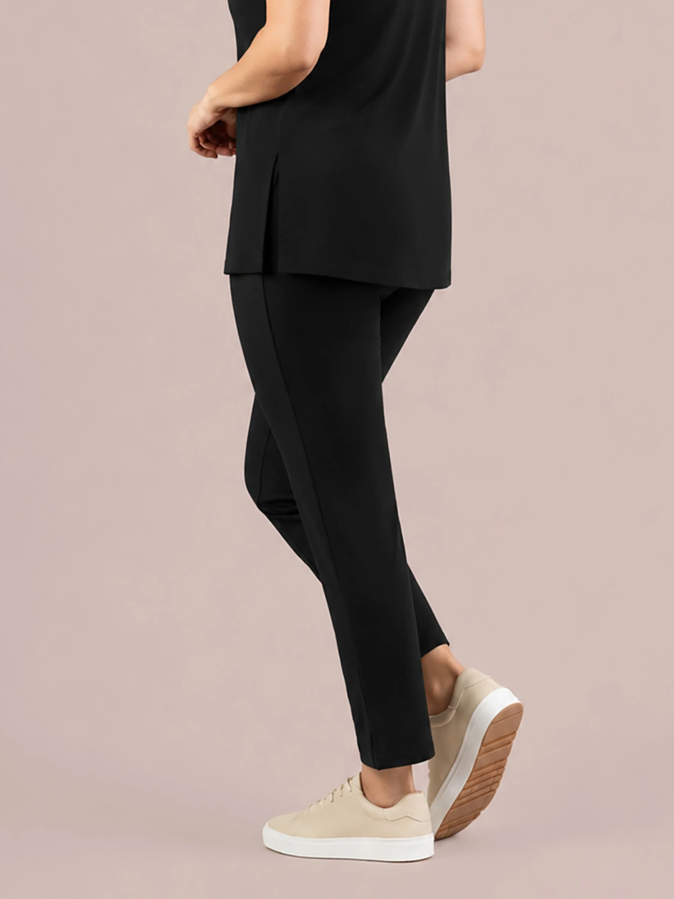 Monroe Pant in Black