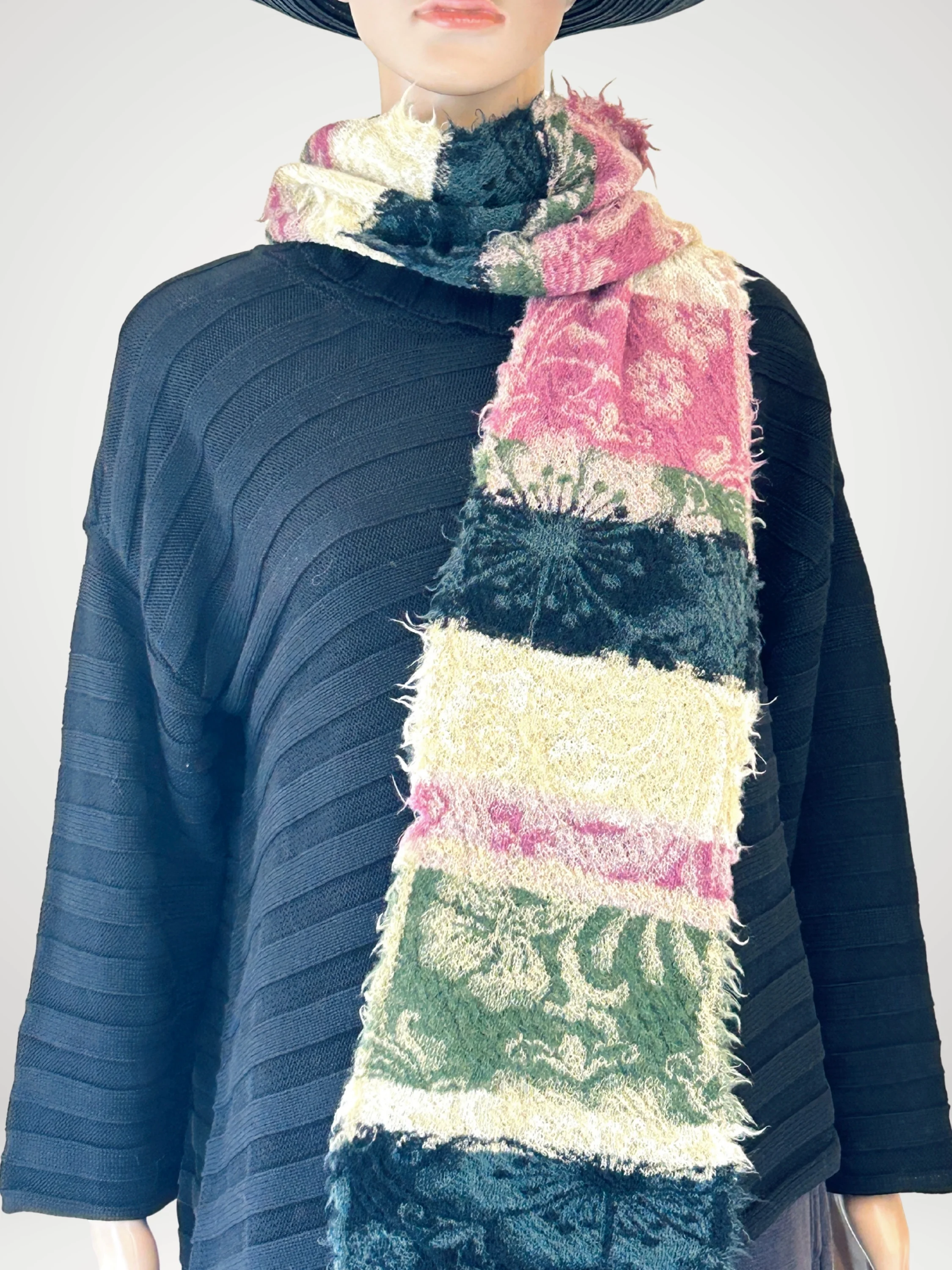 Mosaic Wool Scarf in Pink