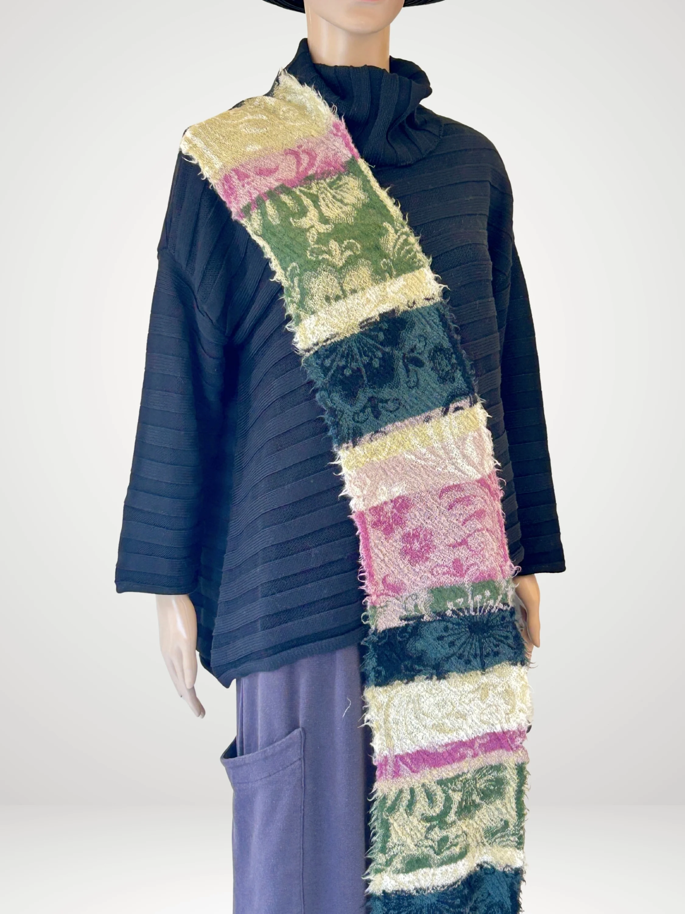 Mosaic Wool Scarf in Pink