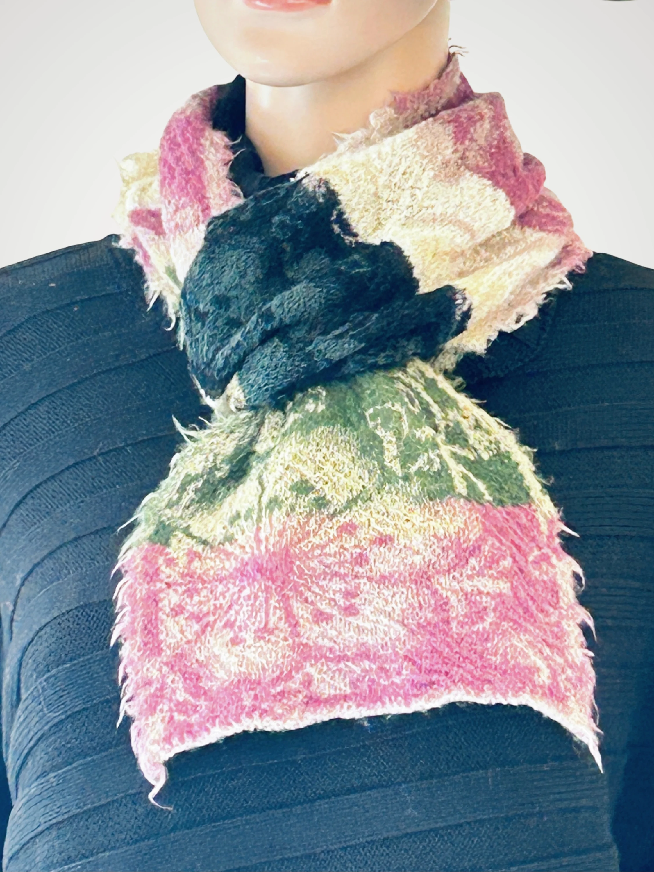 Mosaic Wool Scarf in Pink