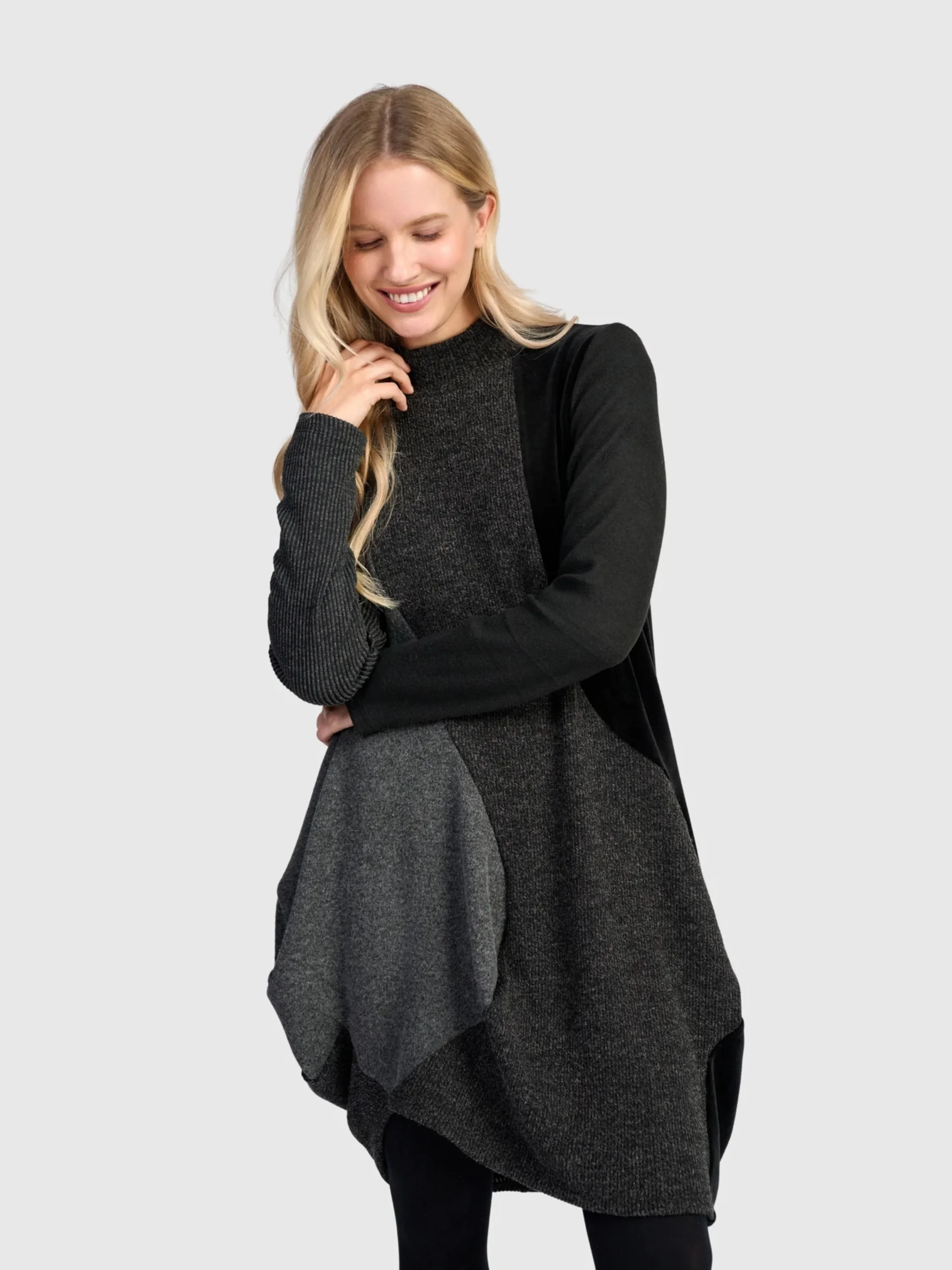 Myr Dress in Carbon Grey