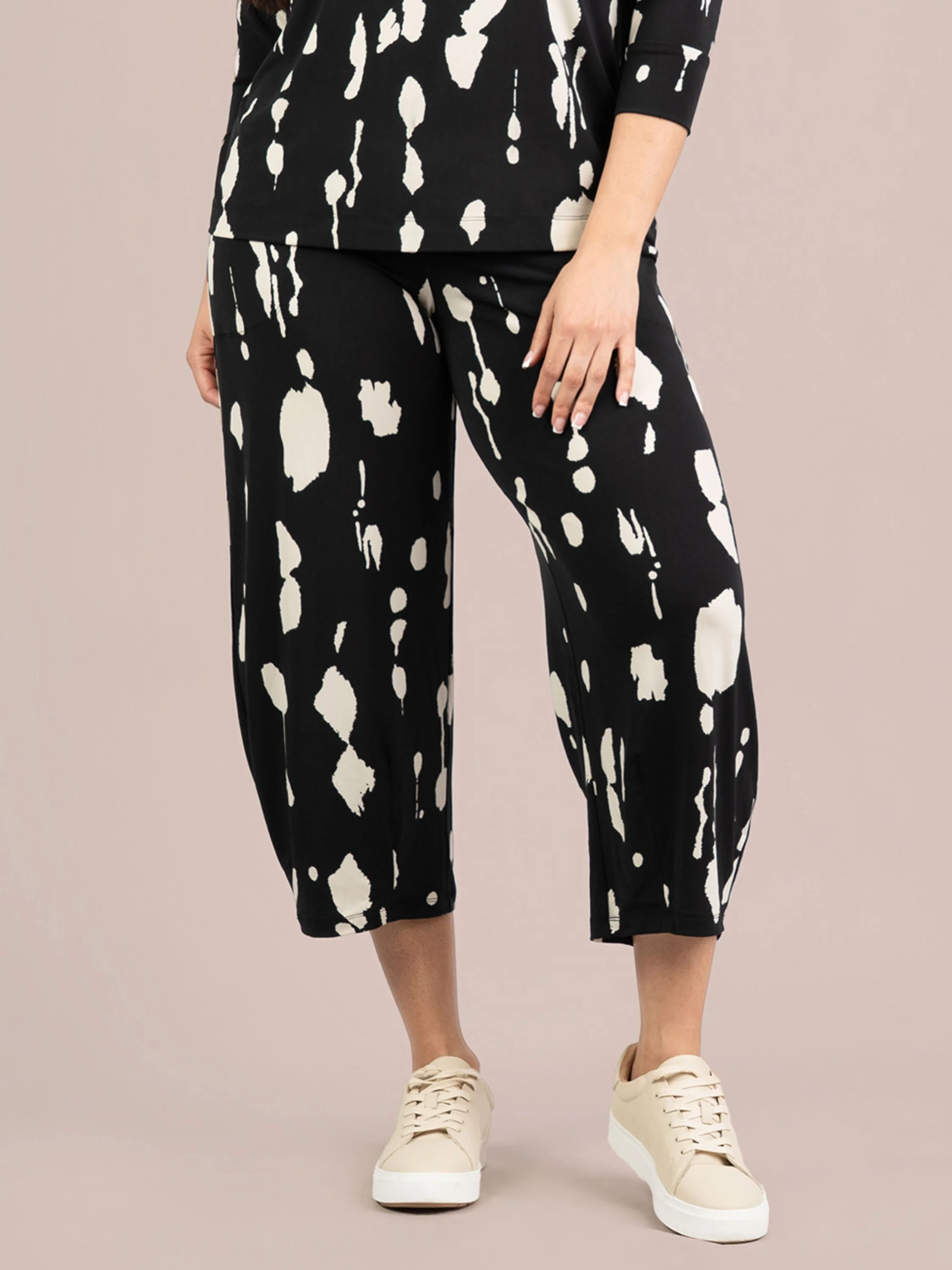 Narrow Lantern Pant Print in Cashew Splatter