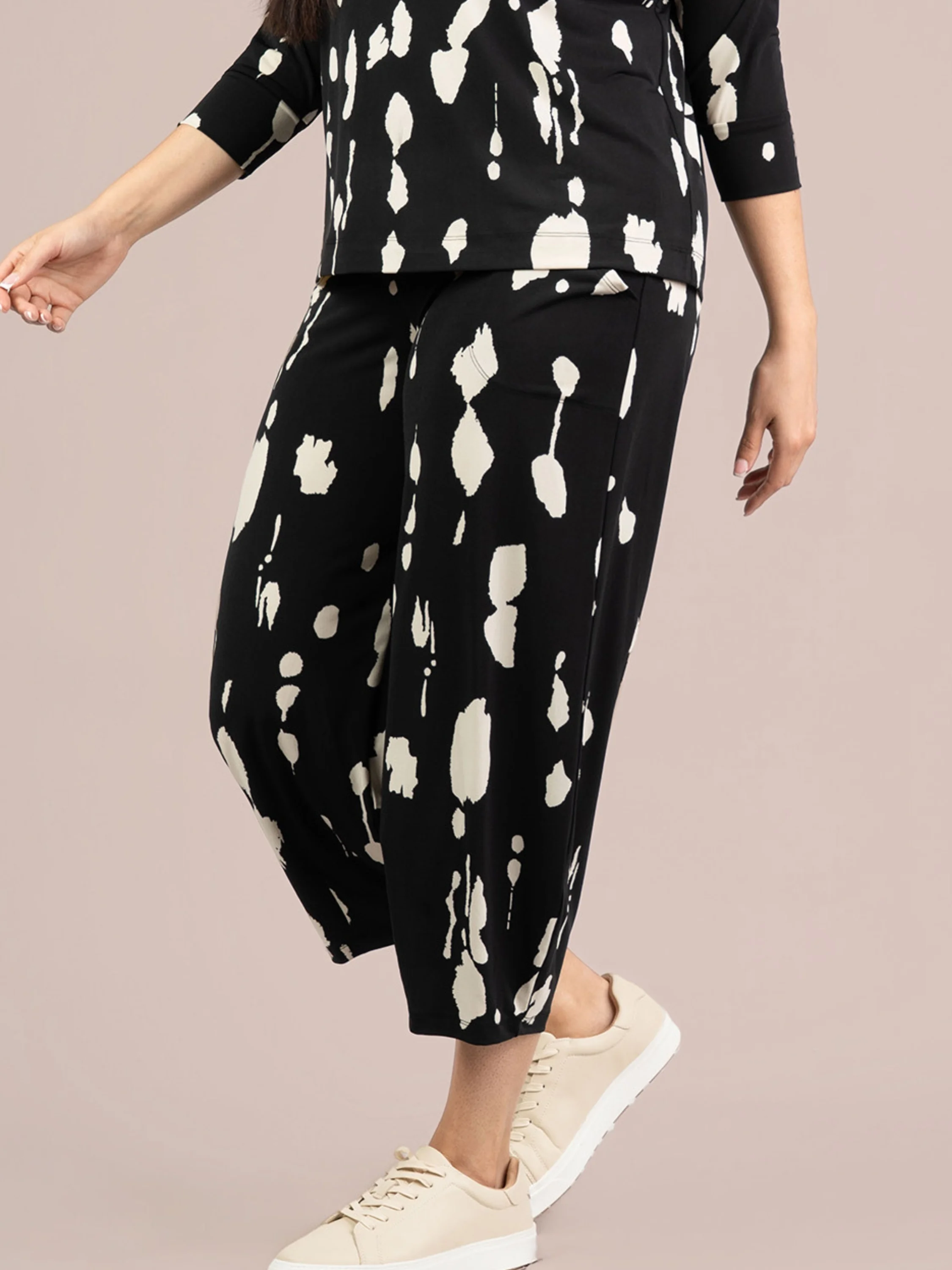 Narrow Lantern Pant Print in Cashew Splatter