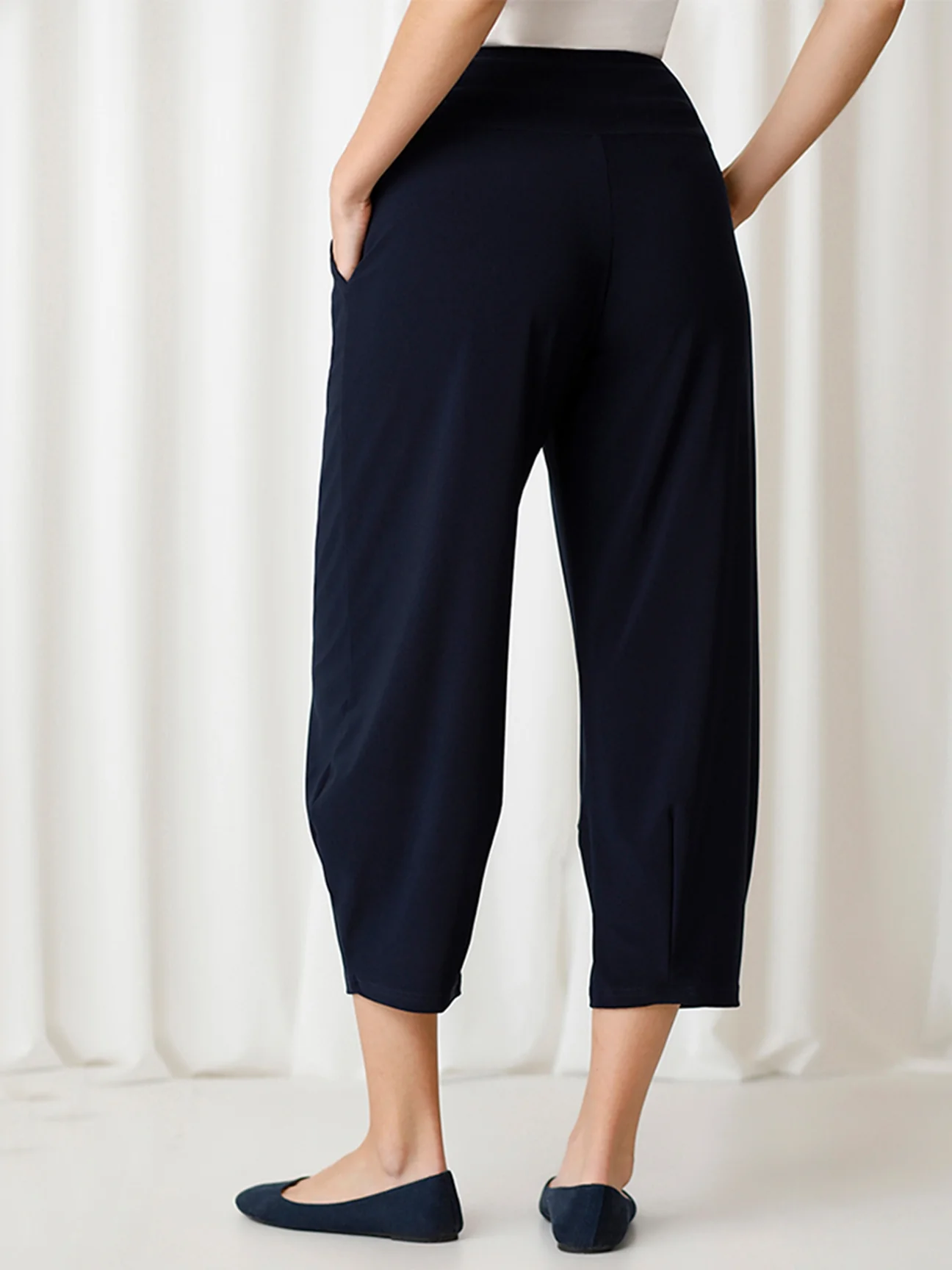 Narrow Lantern Pant in Navy