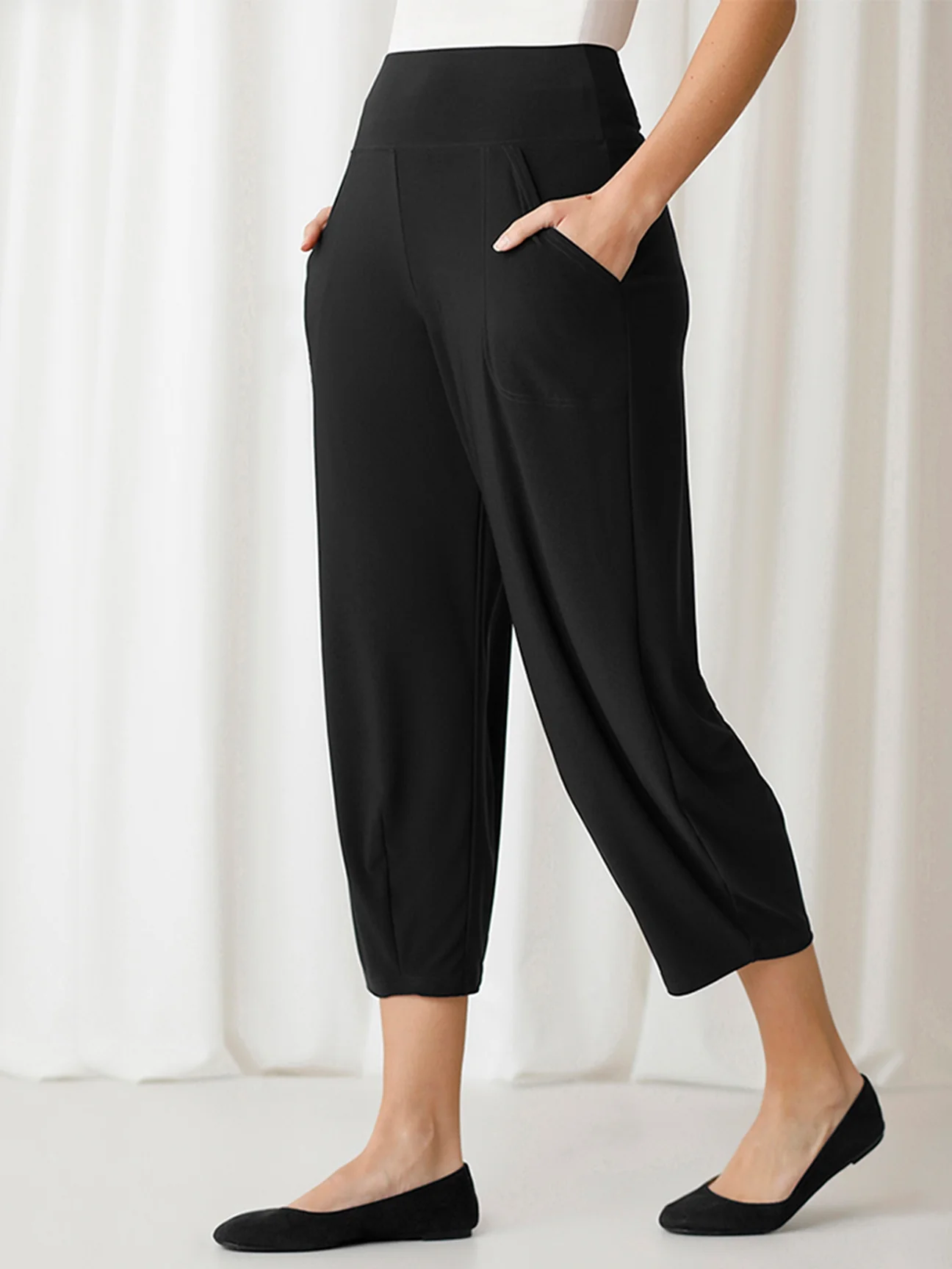 Narrow Lantern Pant in Black