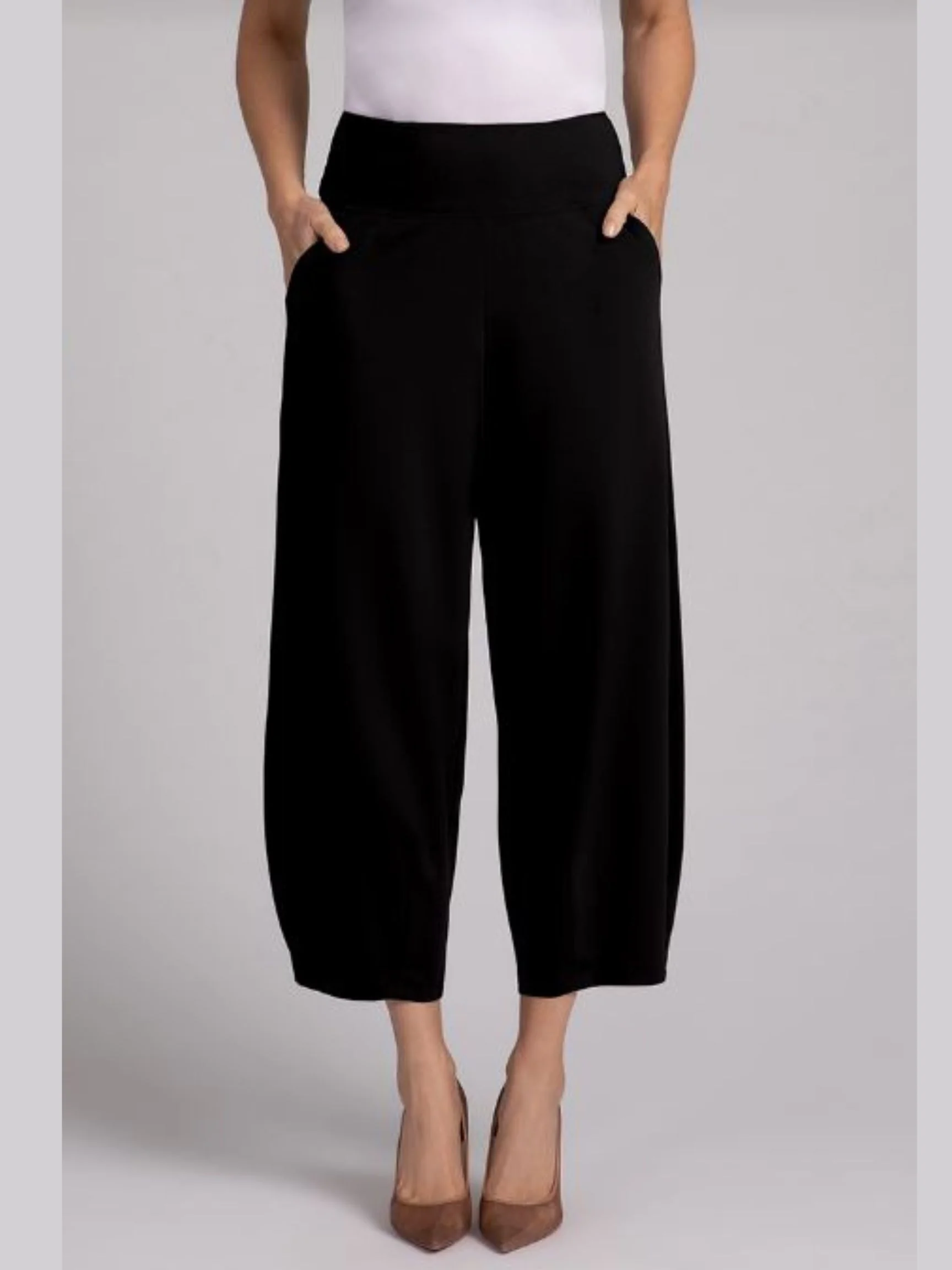 Narrow Lantern Pant in Black