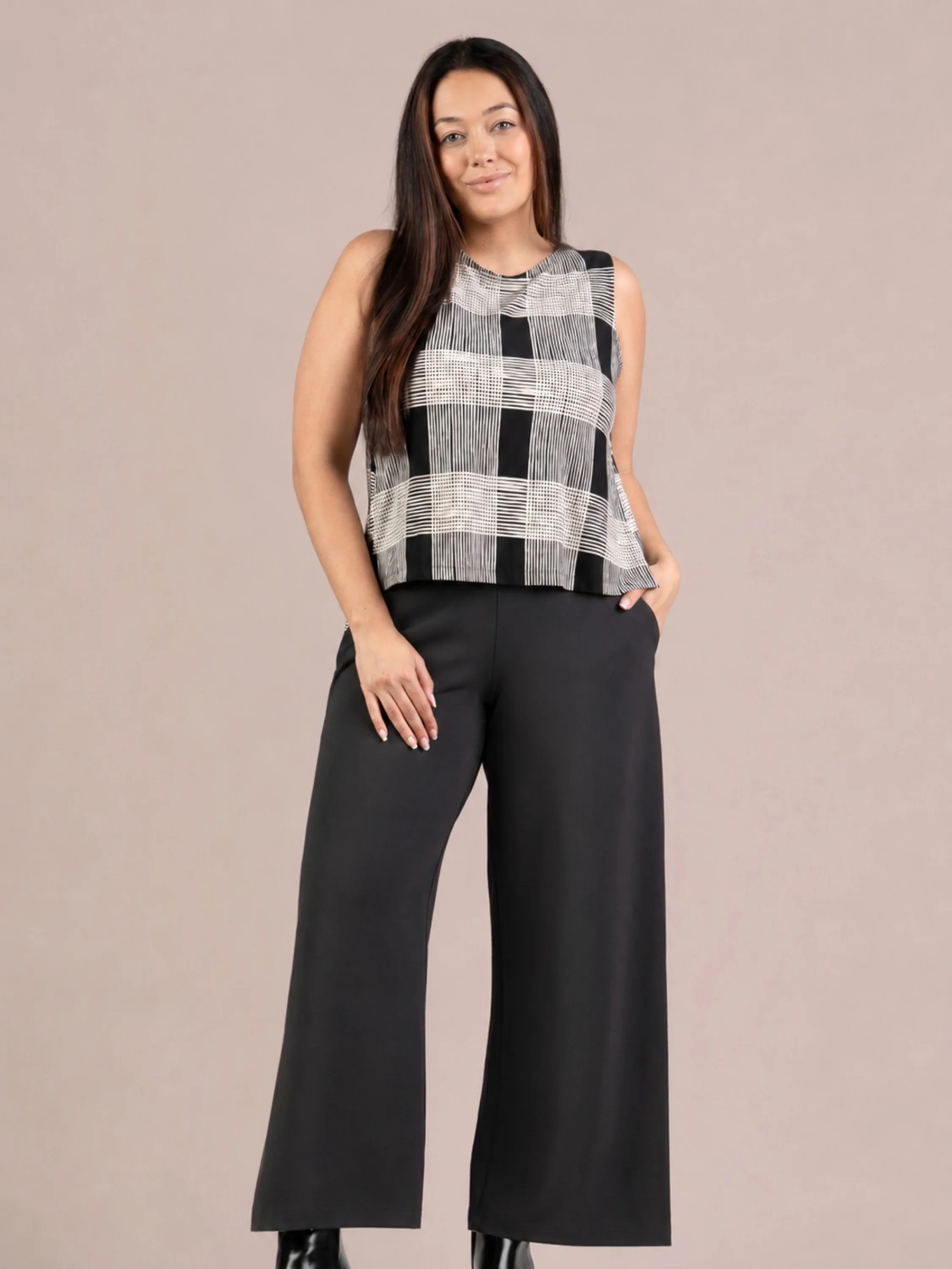 Nu Flared Shell Print in Cashew Plaid