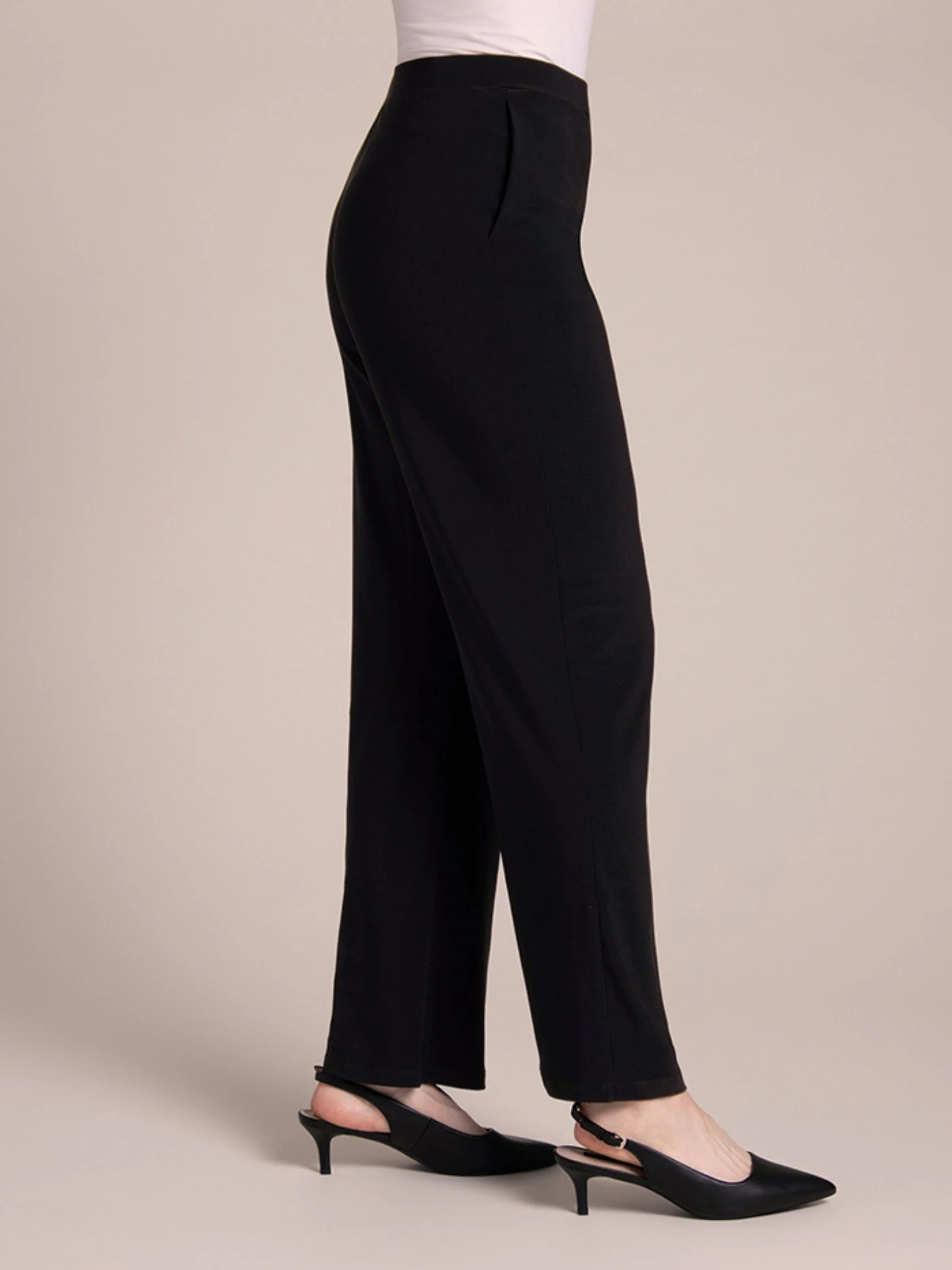 Nu Straight Leg Pant in Black