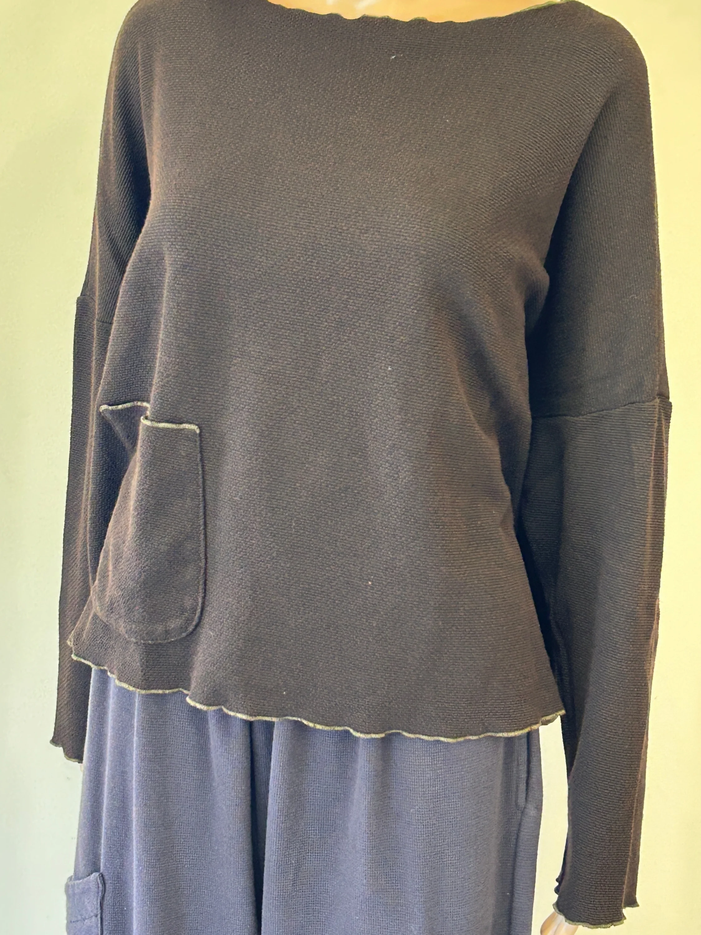 Osize Pocket Pullover in Chocolate