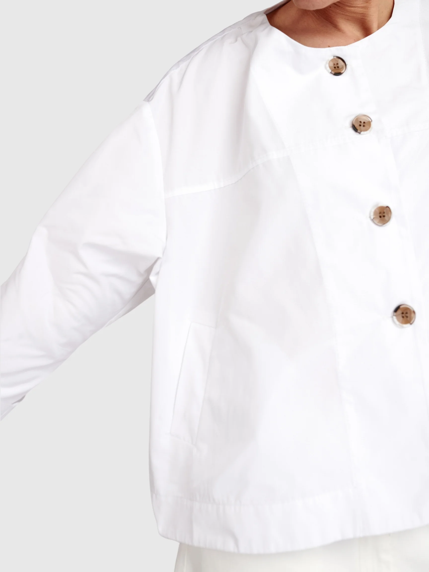 Oversized Buttons Jacket in White