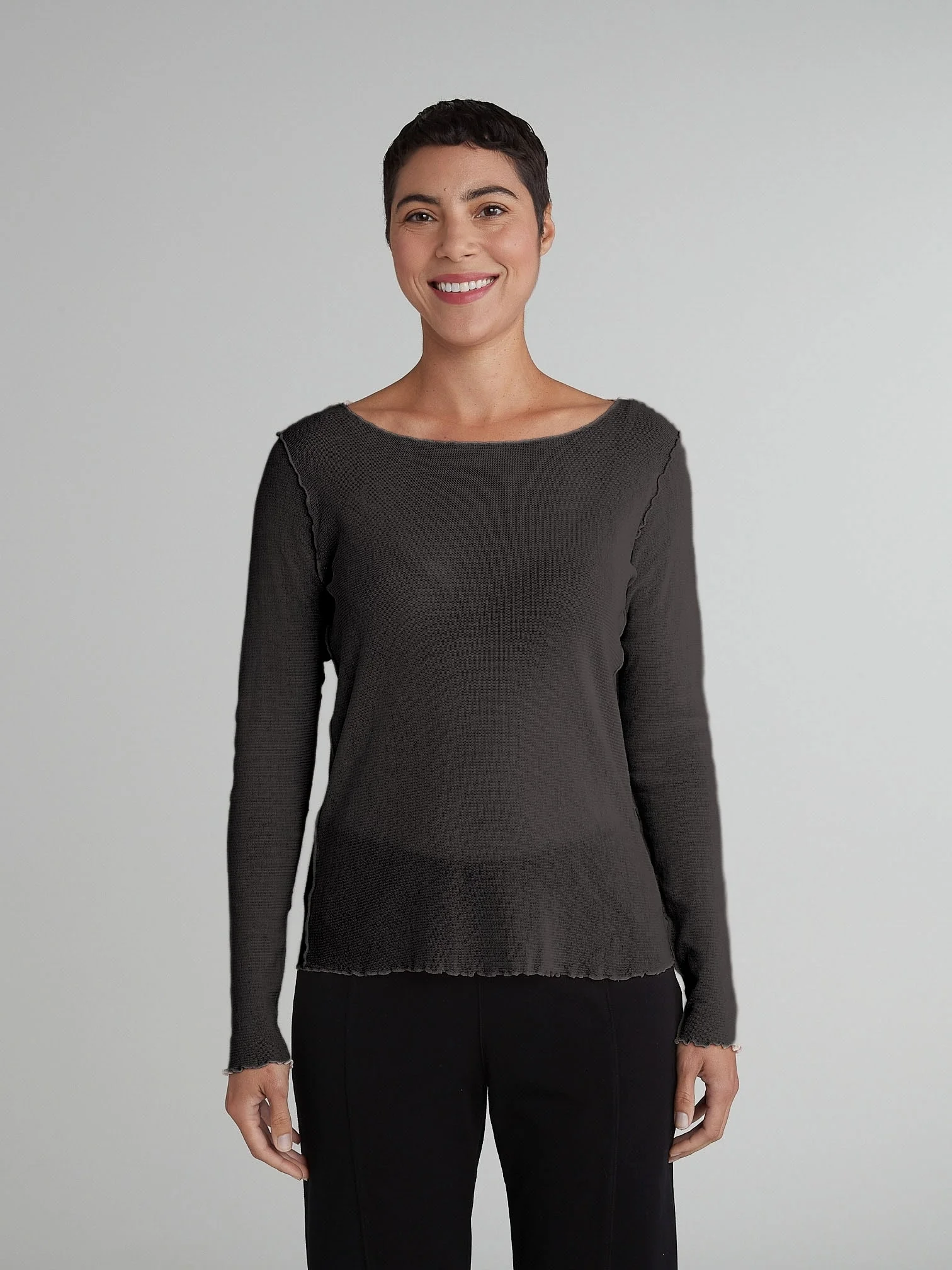 Pearl Edge Top in Black