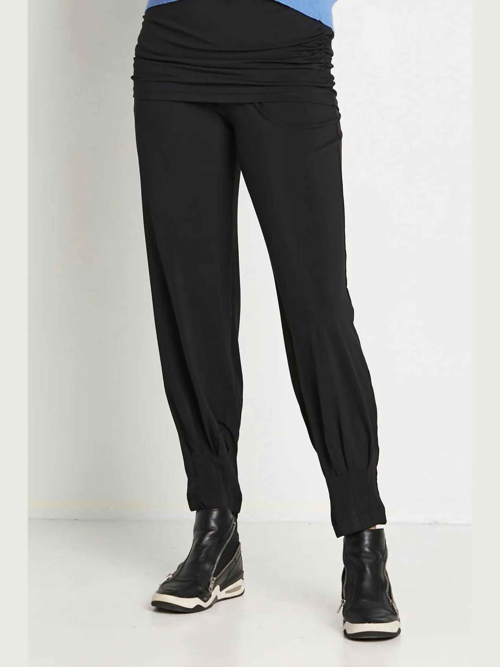 Pinched Pleat Pant in Black