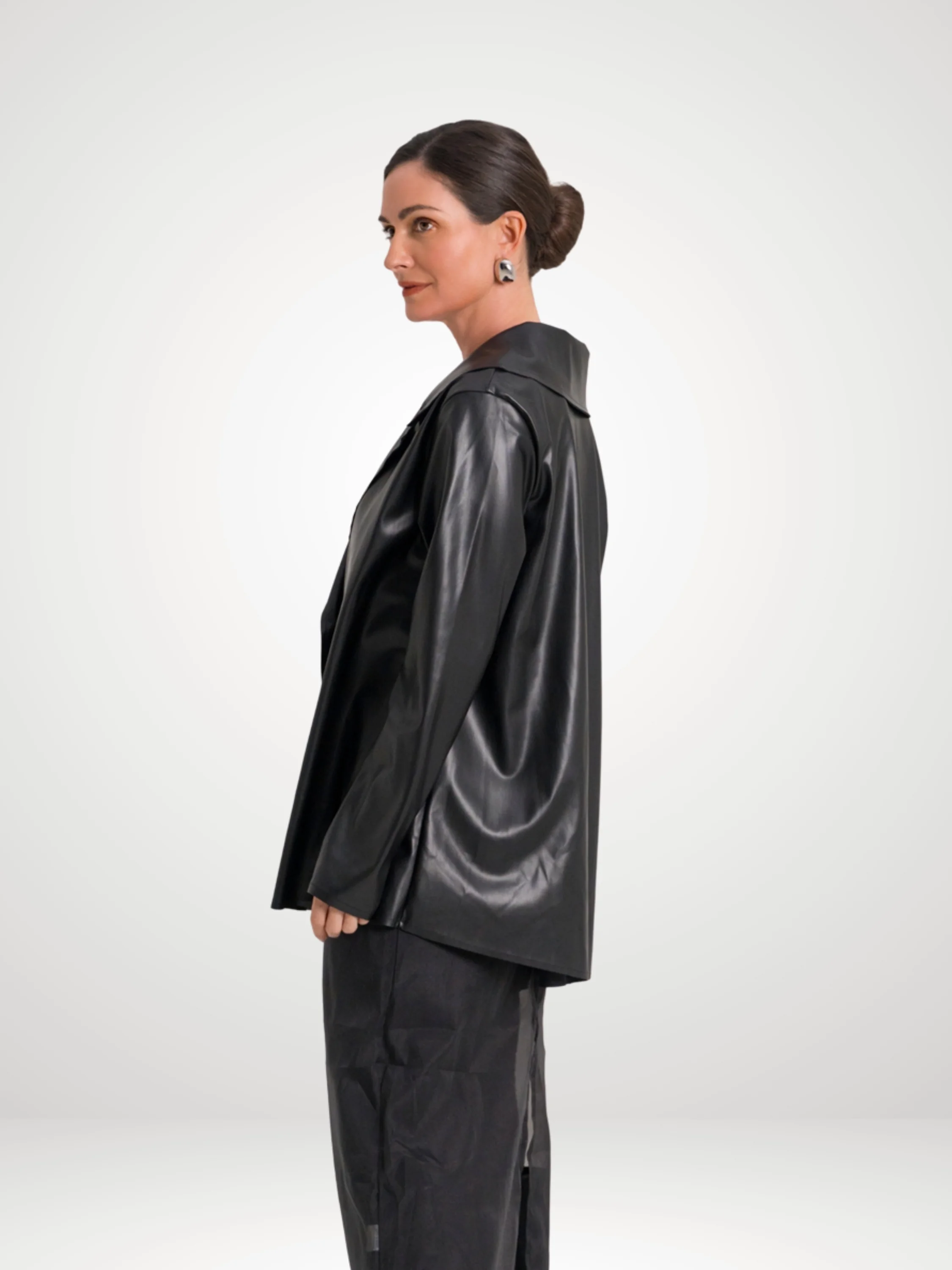 Pleat Back Jacket in Black