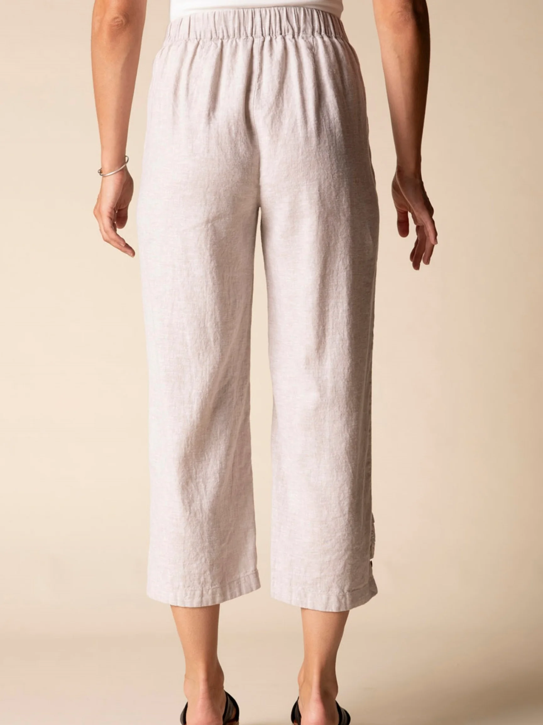 Pleat Button Capri in Oatmeal