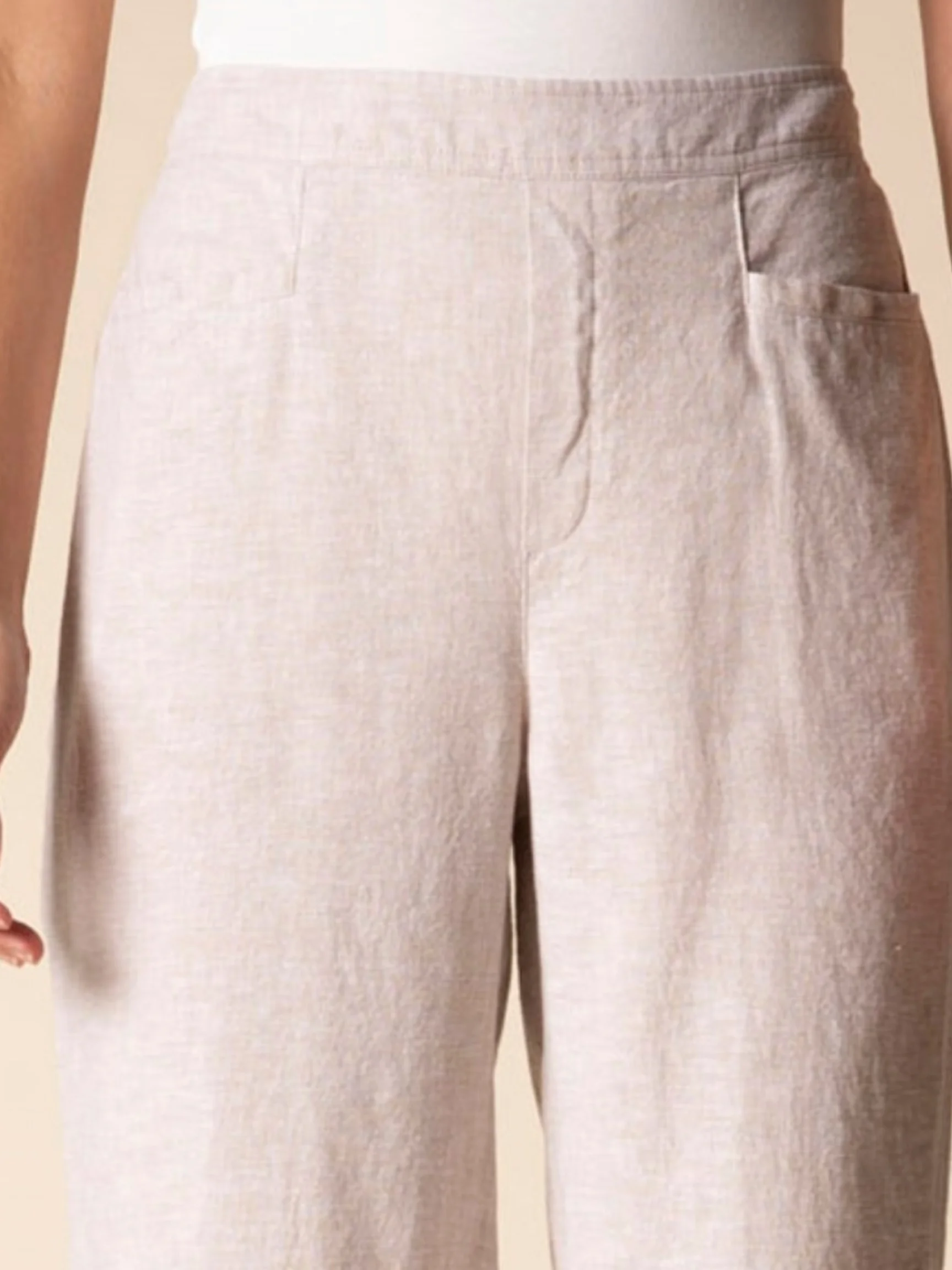 Pleat Button Capri in Oatmeal