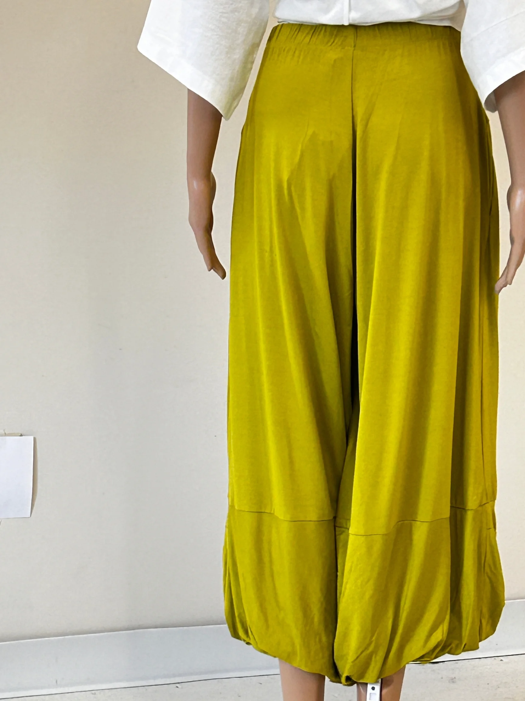 Pleat Pant in Lime