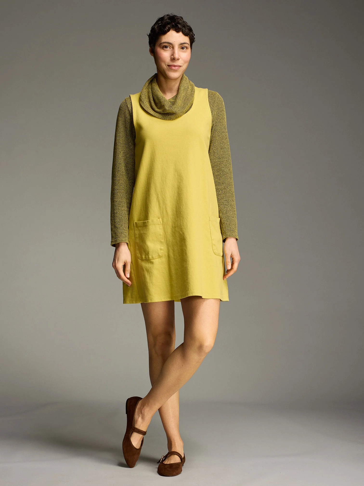 Pocket Pinafore in Pea