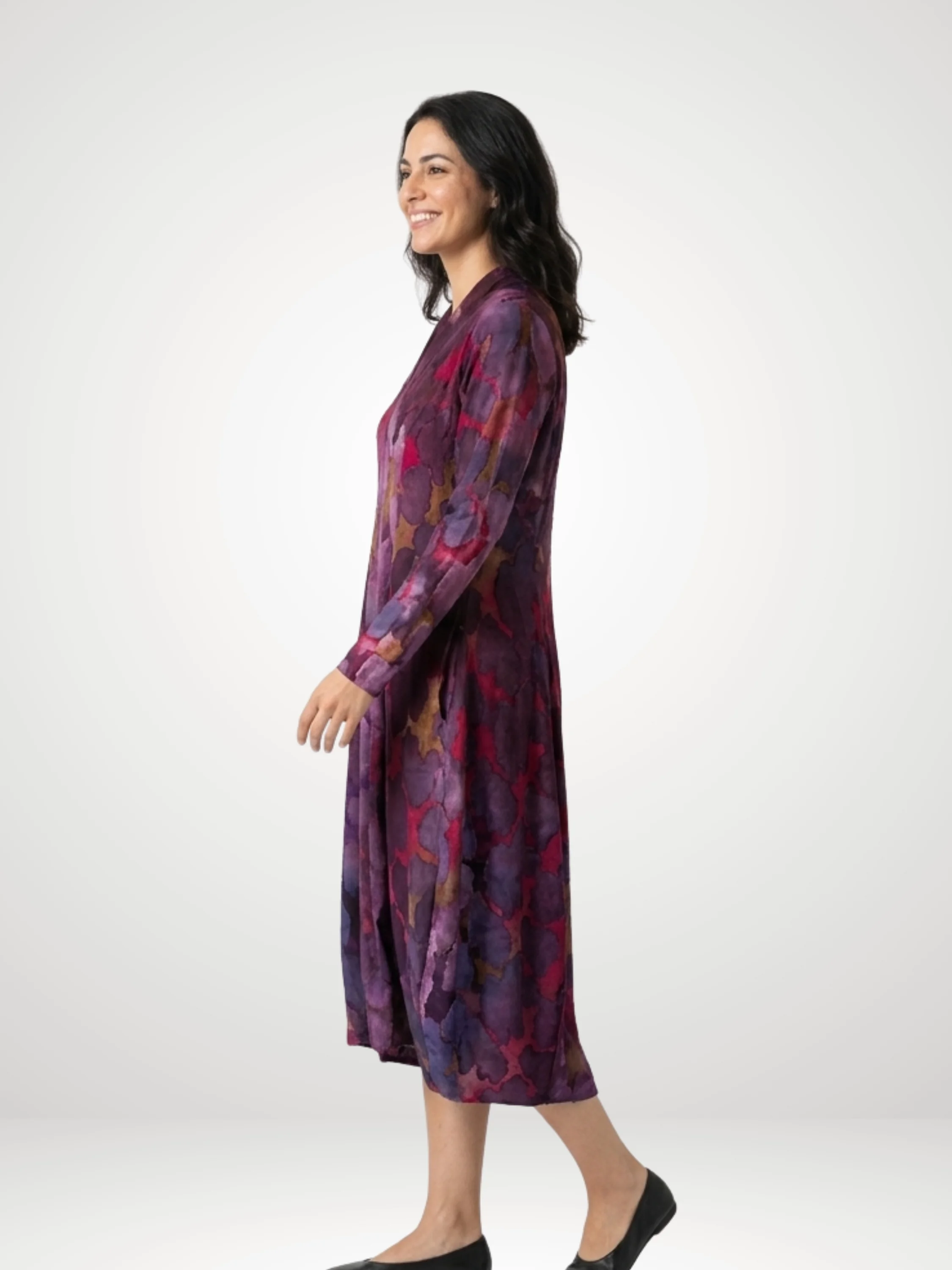 Poly-Knit V Neck Dress in Wine