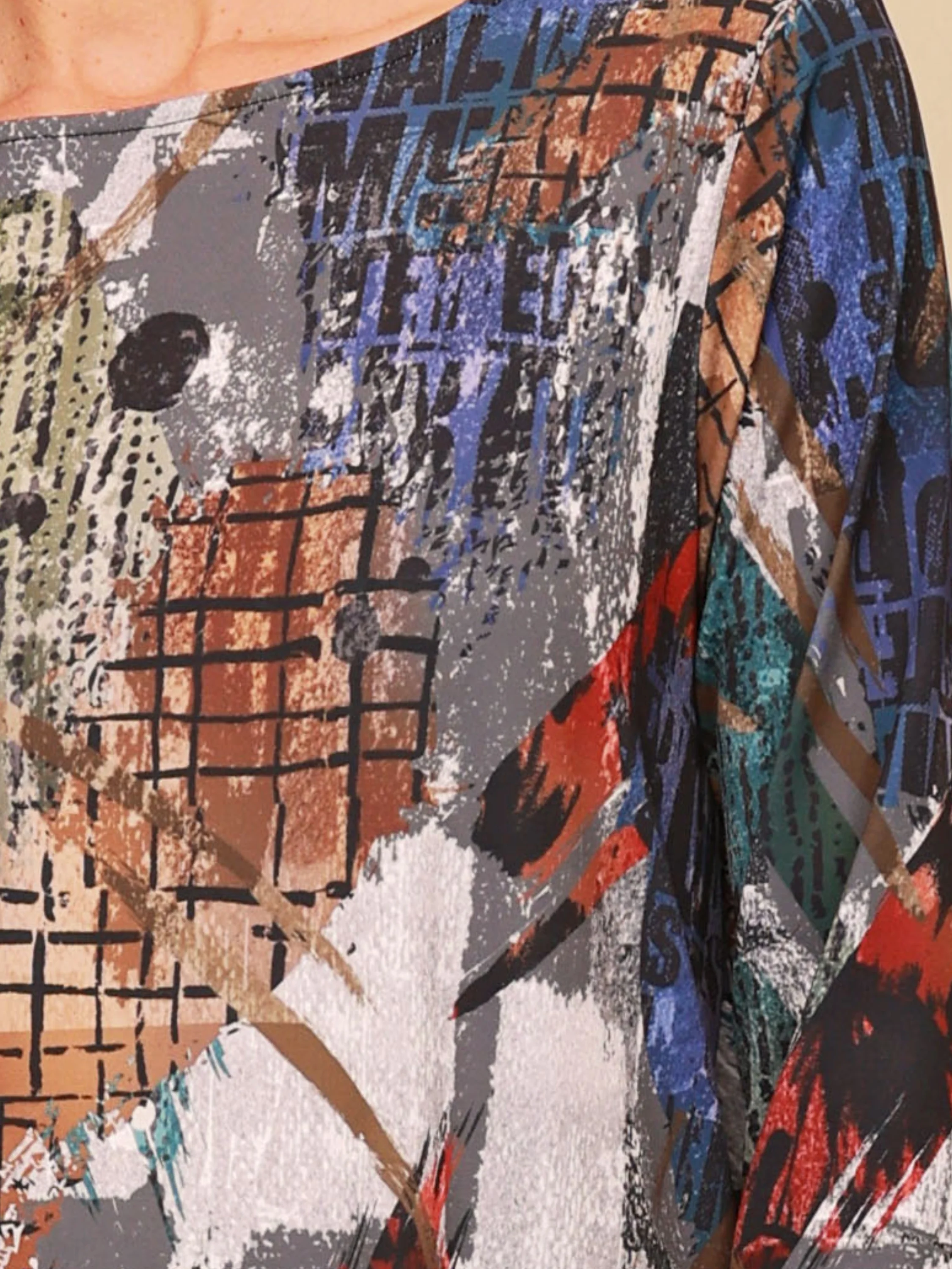 Reanna Top in Mural