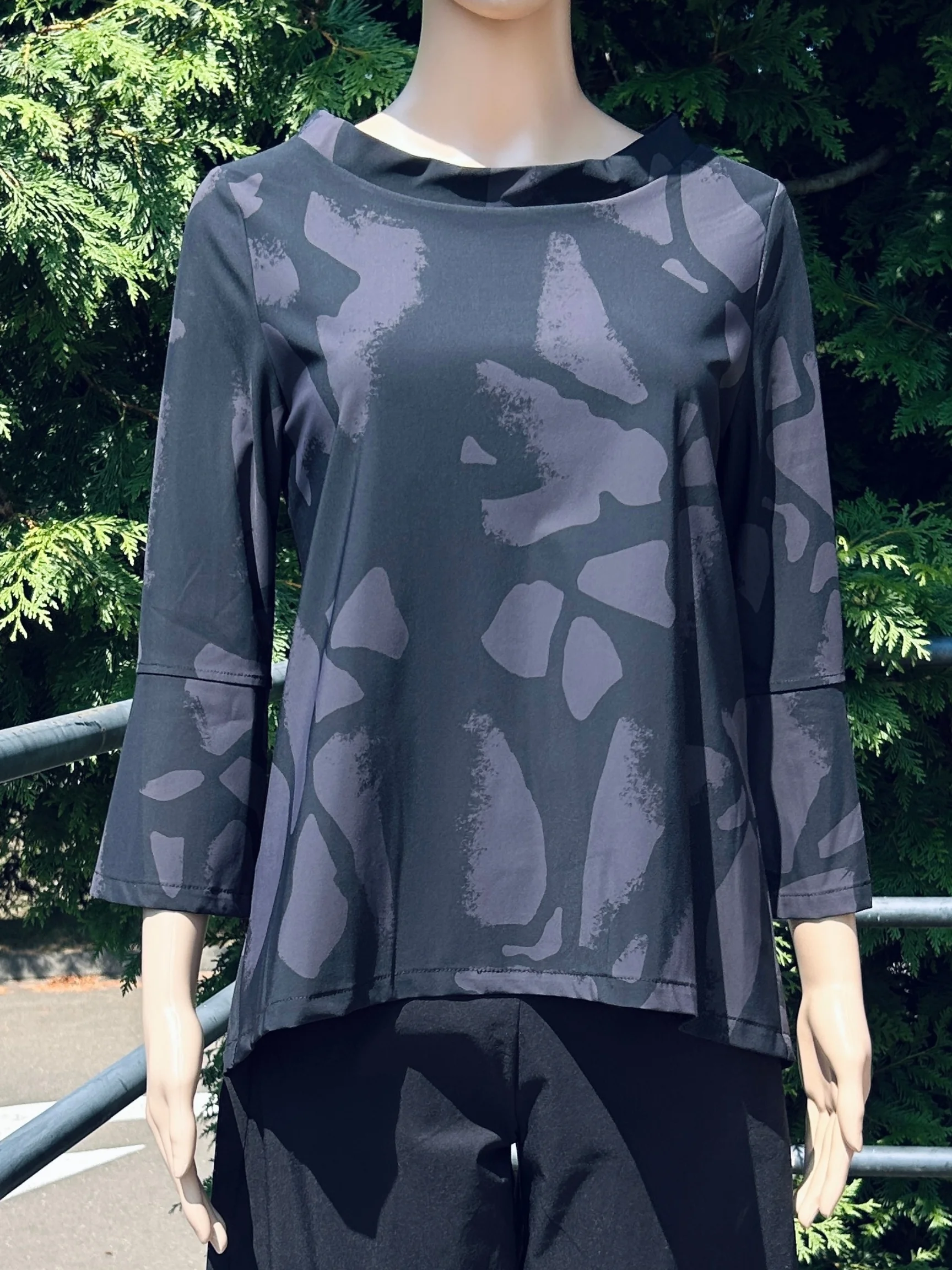 Reeva Top in Mulberry Palermo