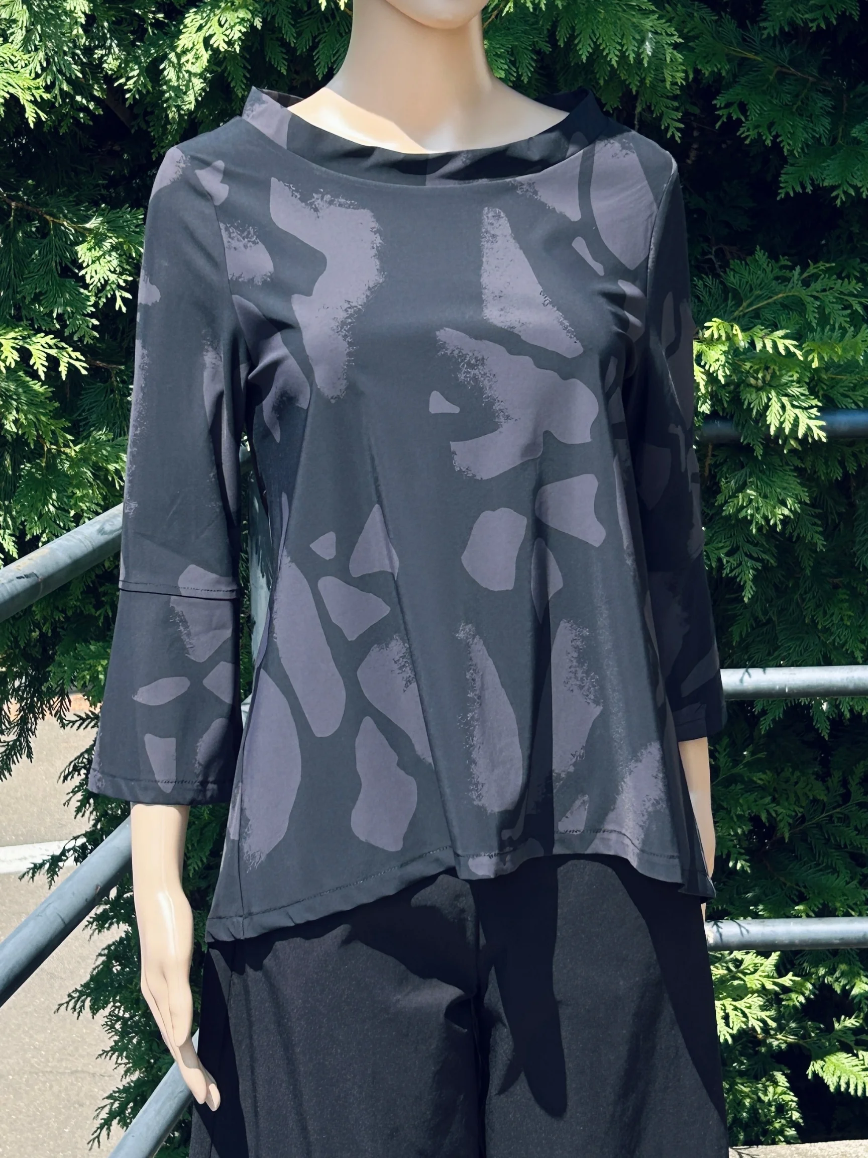 Reeva Top in Mulberry Palermo