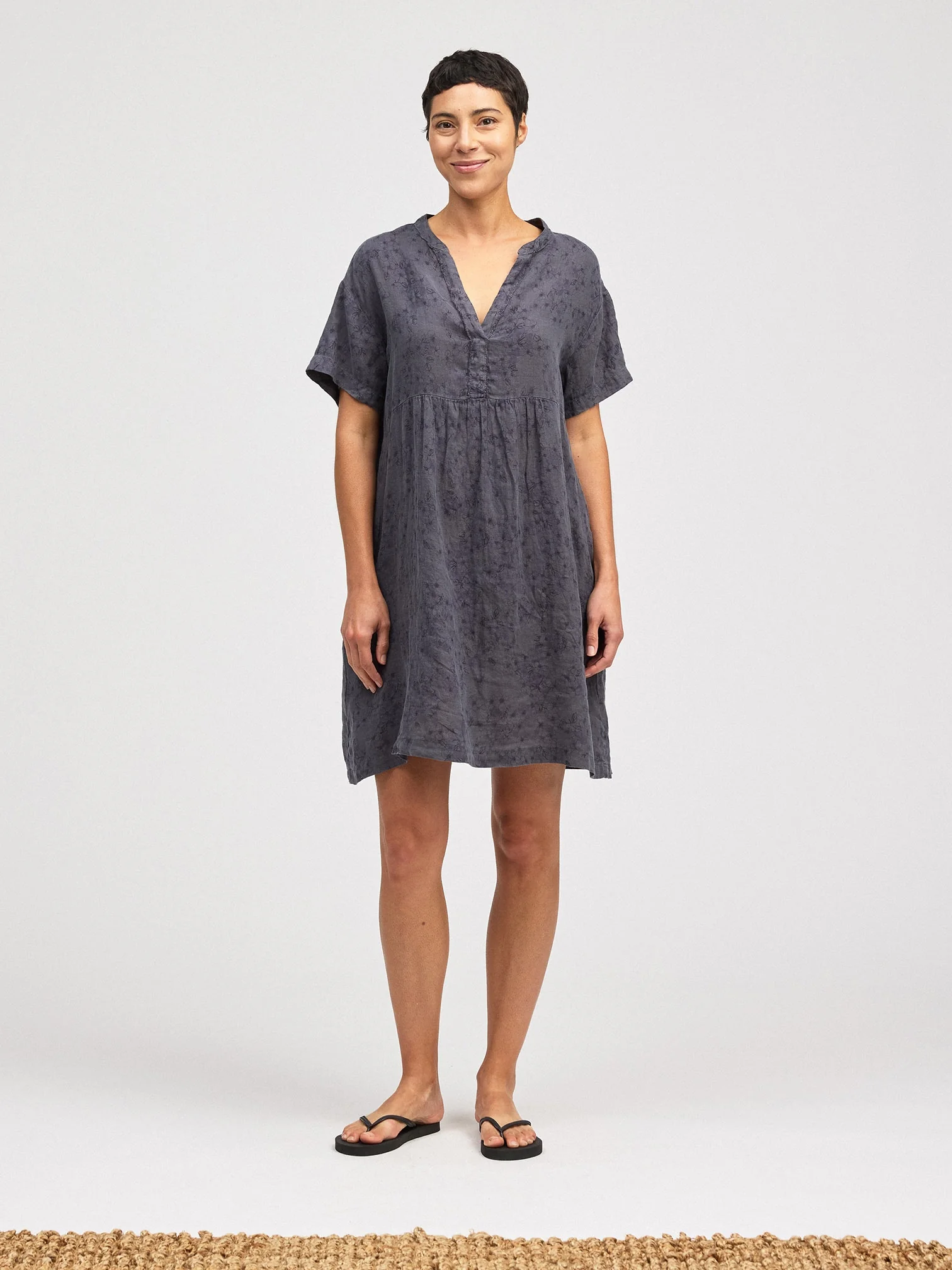 Relaxed Cap Slv Dress in Anthracite