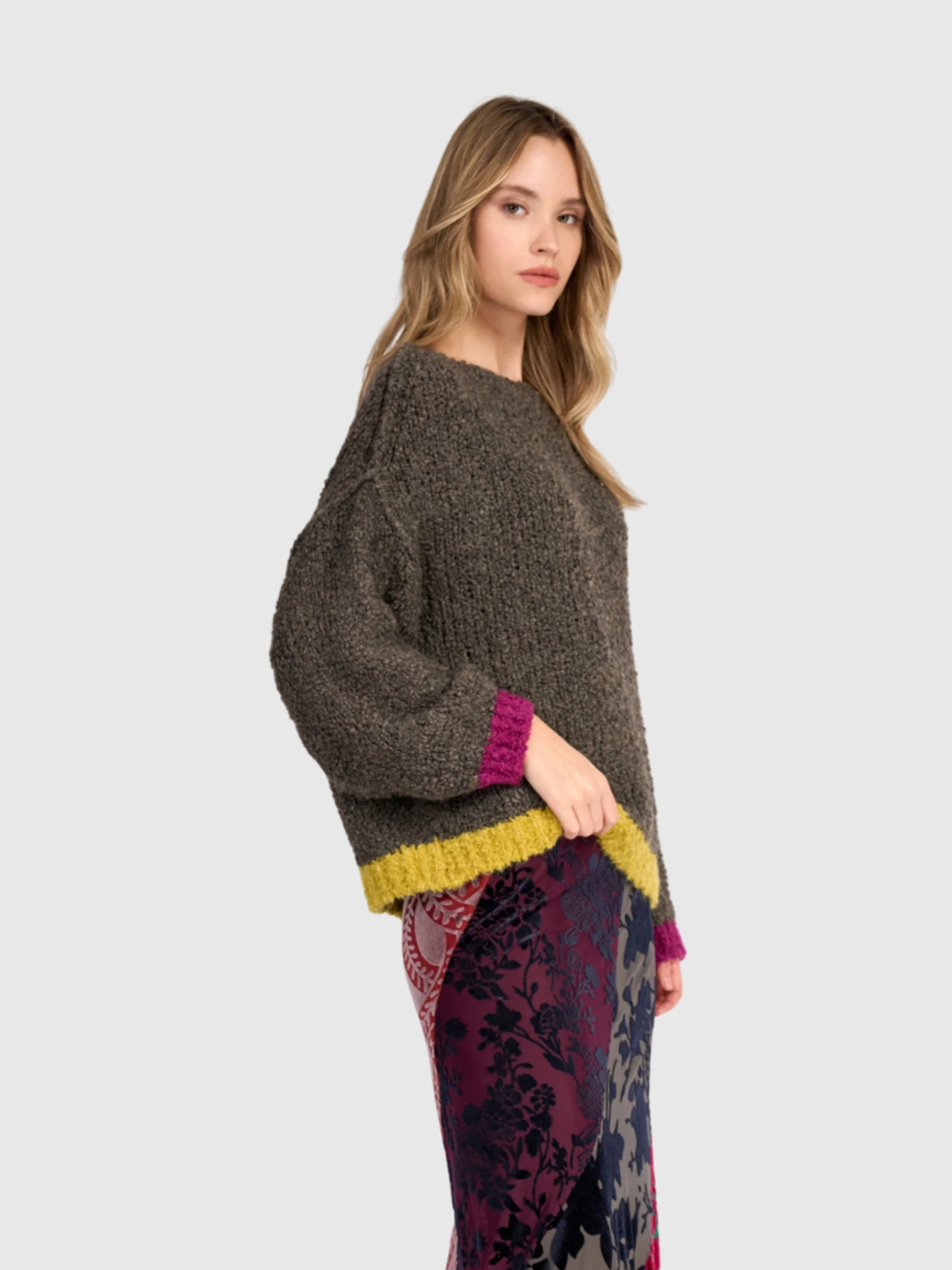 Riff Boucle Sweater in Truffle