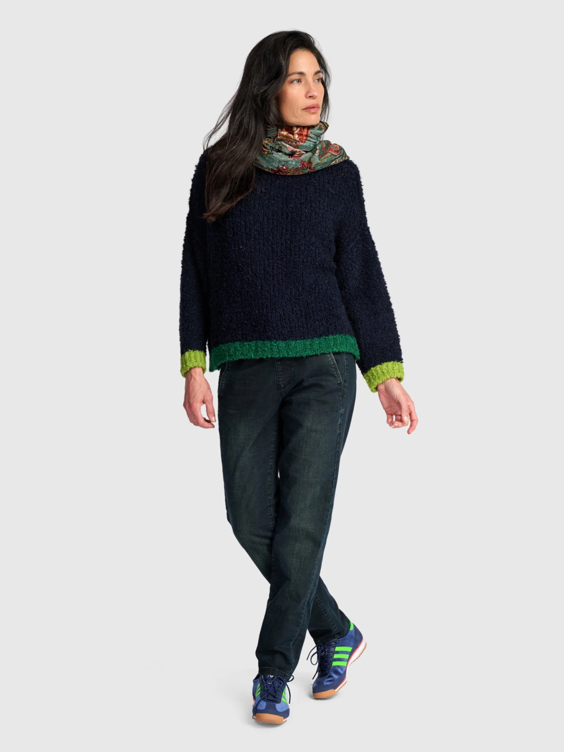 Riff Boucle Sweater in Midnight