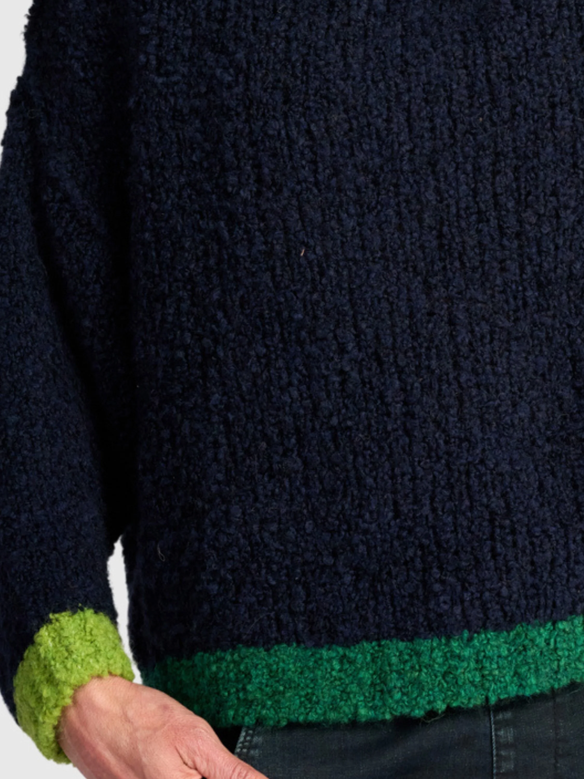 Riff Boucle Sweater in Midnight