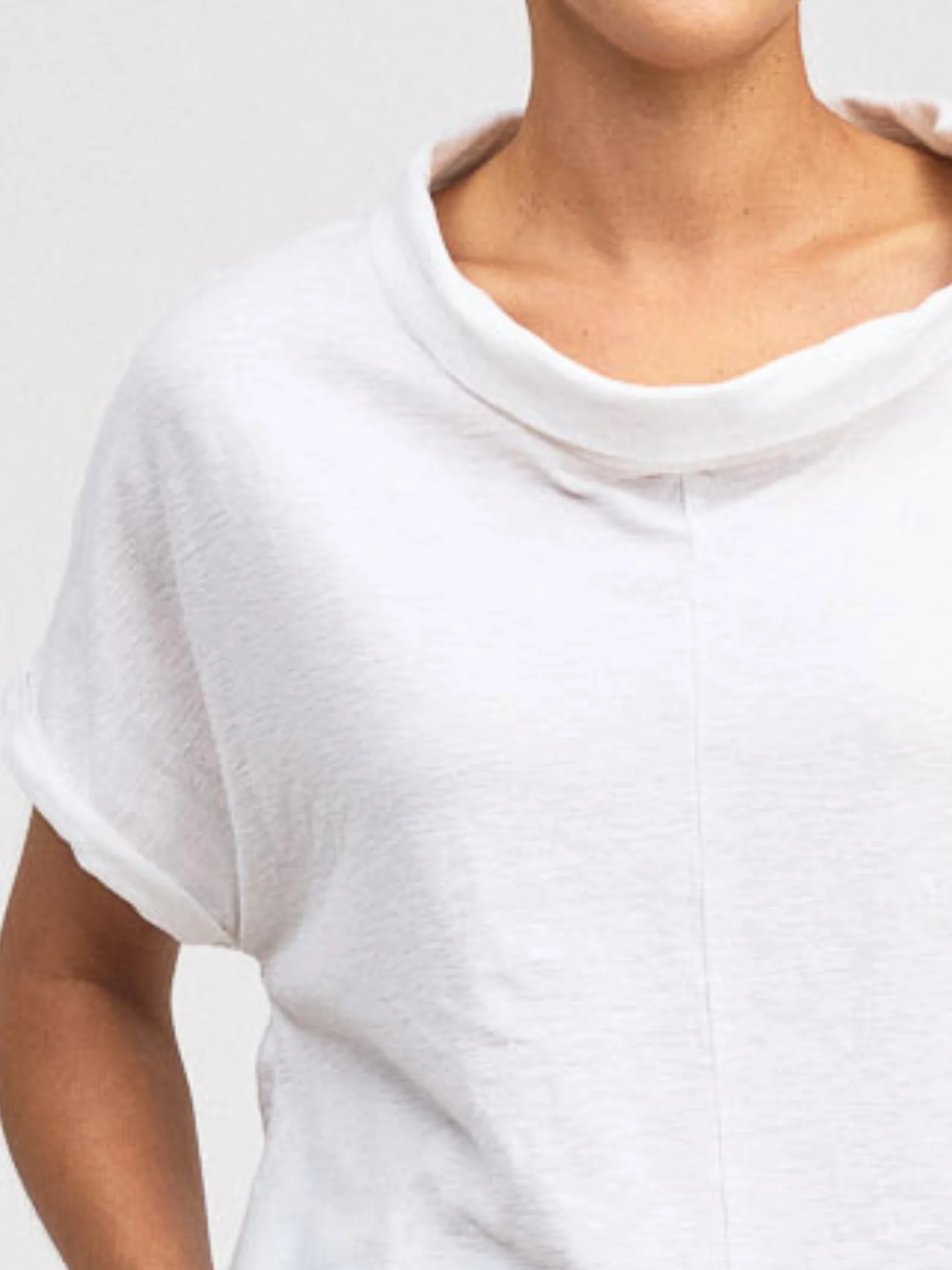 Roll Slv Cowl Top in White