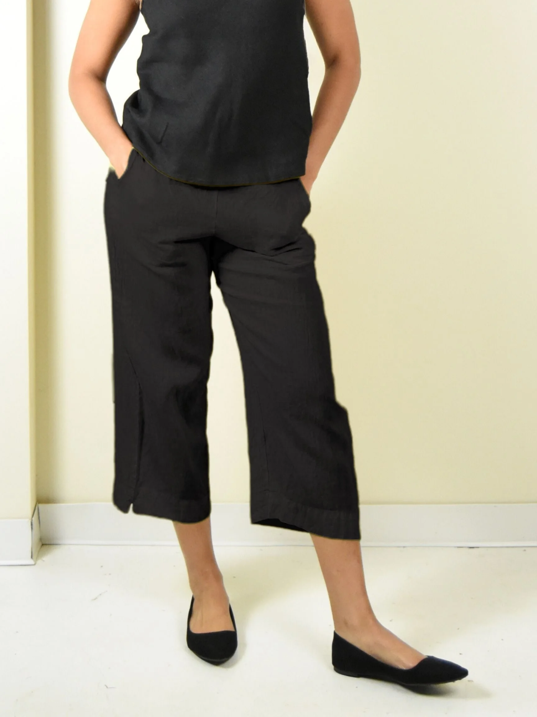 Saba Pant in Black